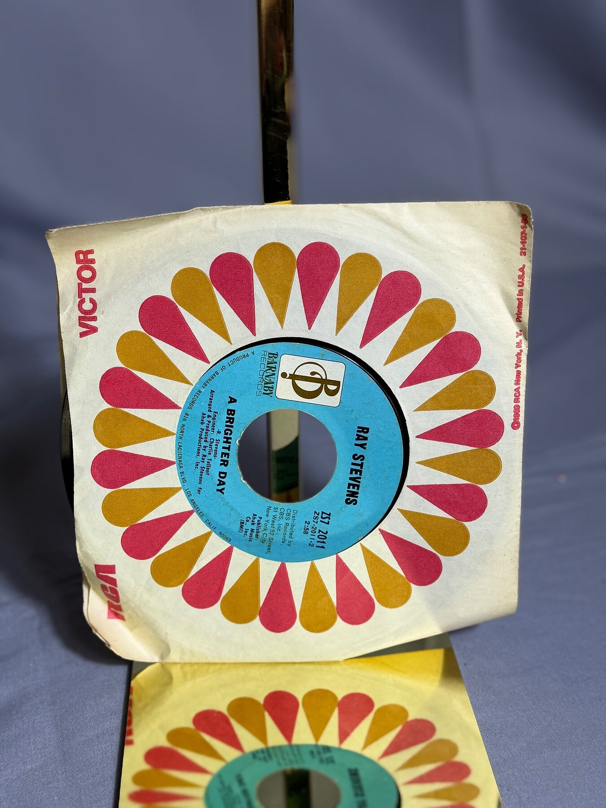 Vintage Ray Stevens - Everything Is Beautiful / A Brighter Day 45 RPM Vinyl photo 2