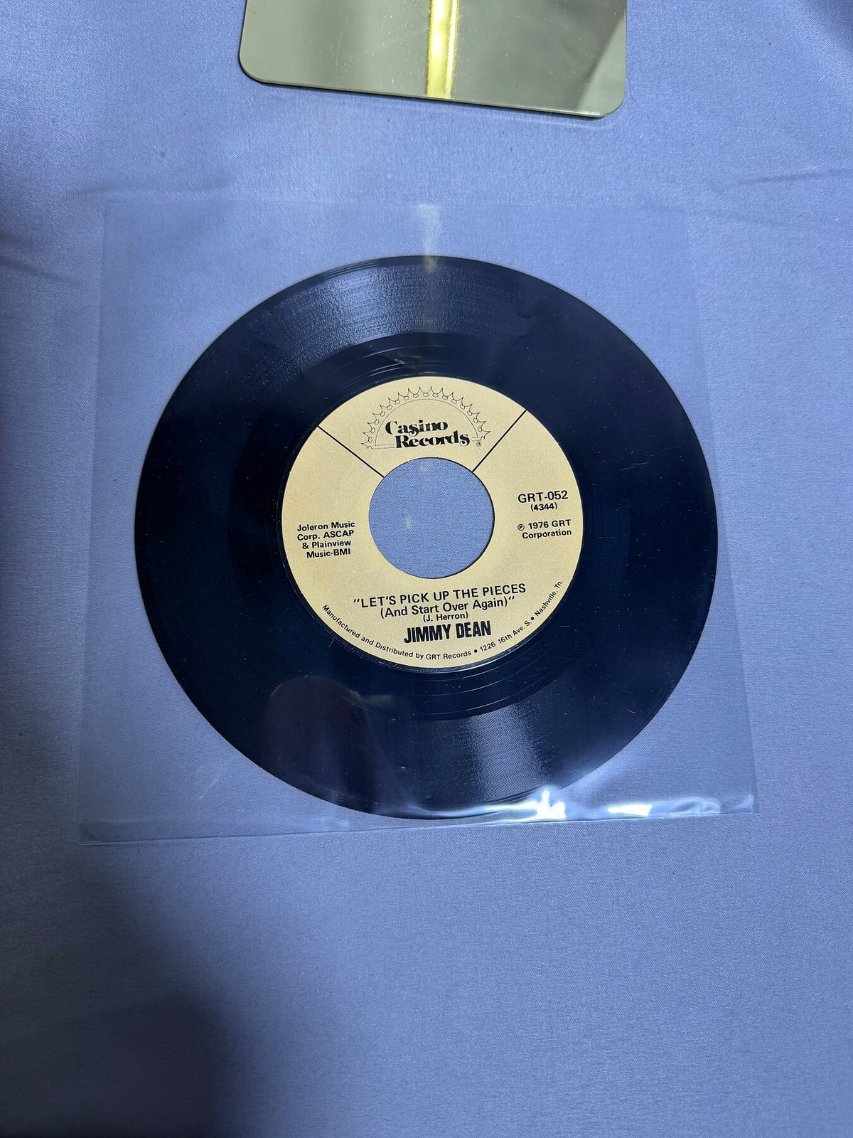 Vintage Jimmy Dean I.O.U. / Let's Pick Up The Pieces 7" Vinyl 45 RPM Single 1976 photo 3