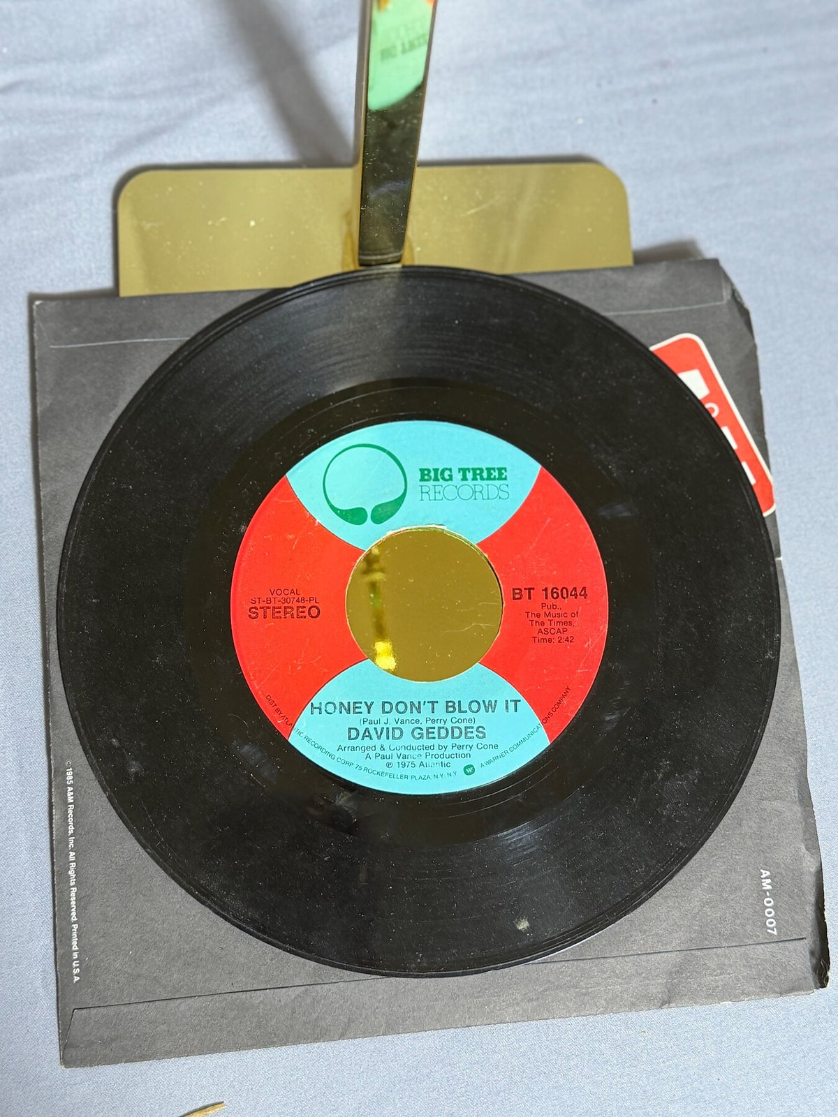 Vintage 1975 David Geddes 45 RPM Vinyl Single - Honey Don't Blow It / Run Joey photo 3