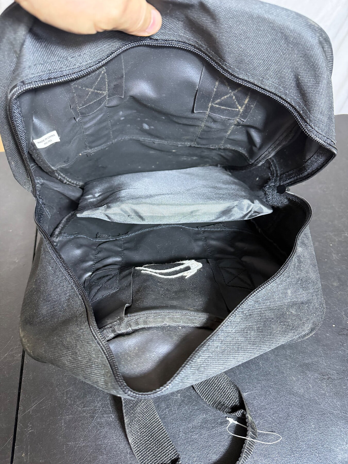 Saucony Black Zippered Utility Tote Bag with Logo photo 3