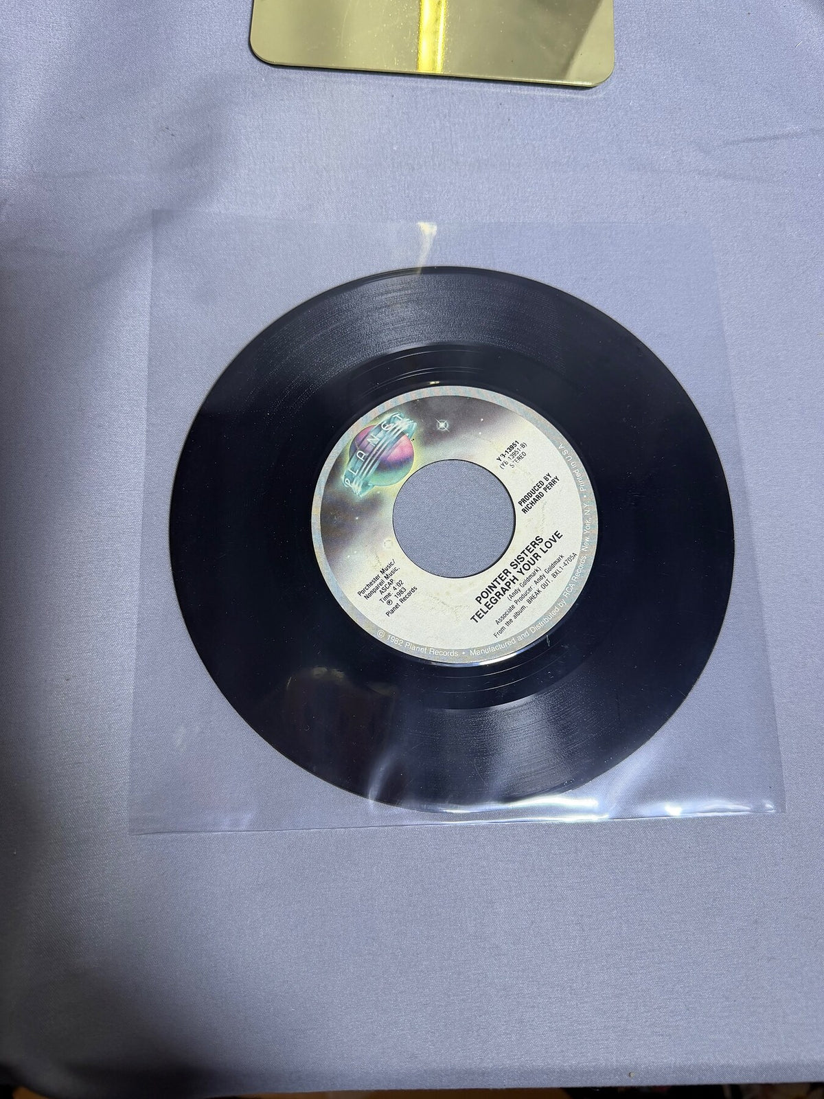 Vintage Pointer Sisters Neutron Dance / Telegraph Your Love 7" Vinyl 1983 photo 3