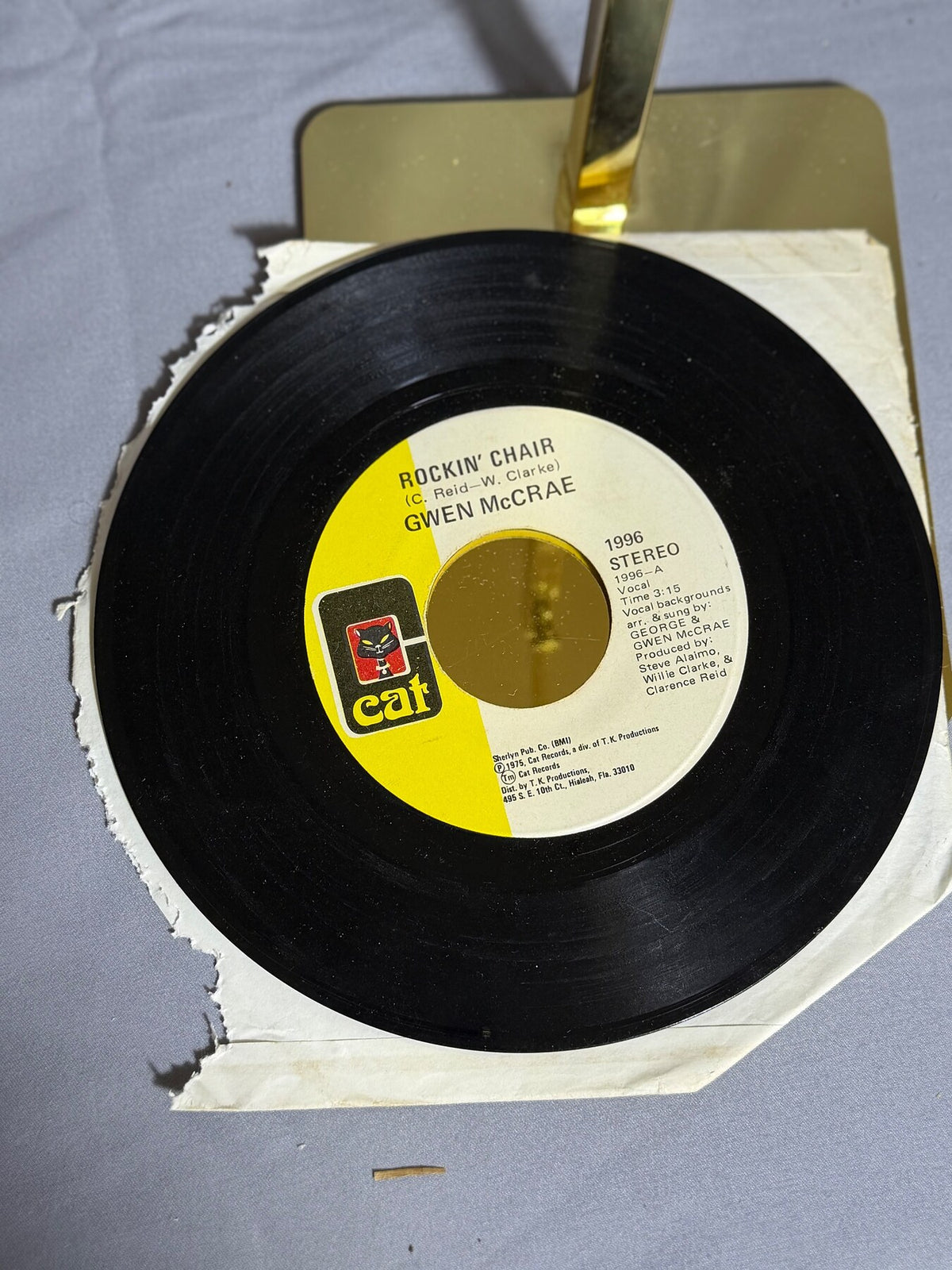 Vintage Gwen McCrae 45 RPM Vinyl Single - Rockin' Chair / It Keeps On Raining photo 4
