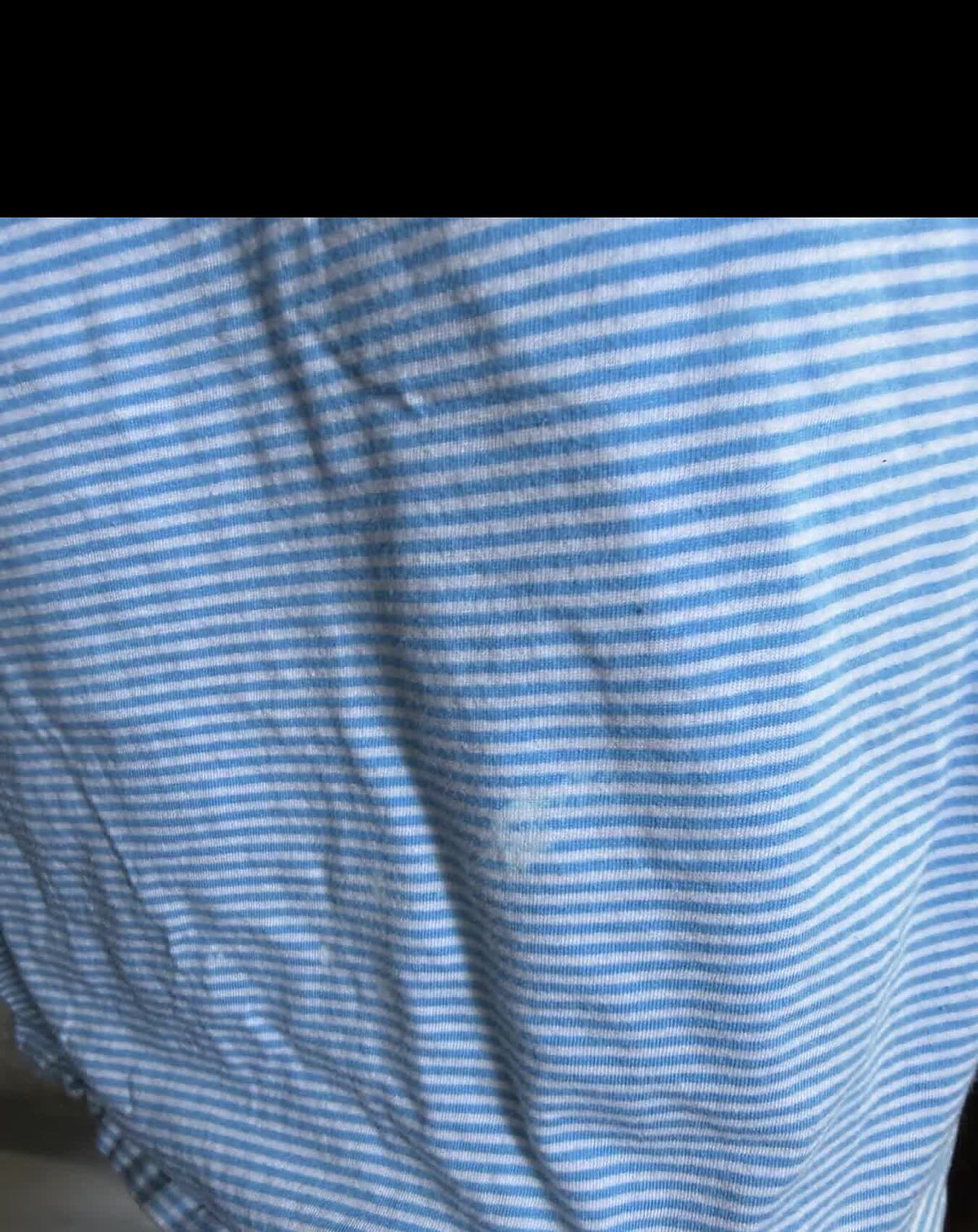 GUESS Men's Blue & White Striped Pocket T-Shirt Size L - Wormhole Thrift