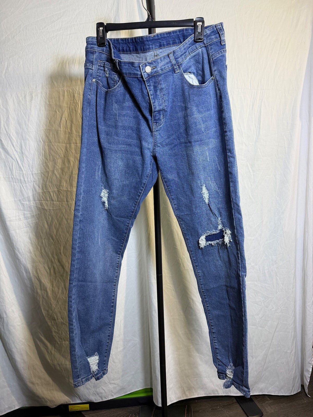 SHEIN Blue Distressed Denim Jeans - Cotton Blend - Wormhole Thrift