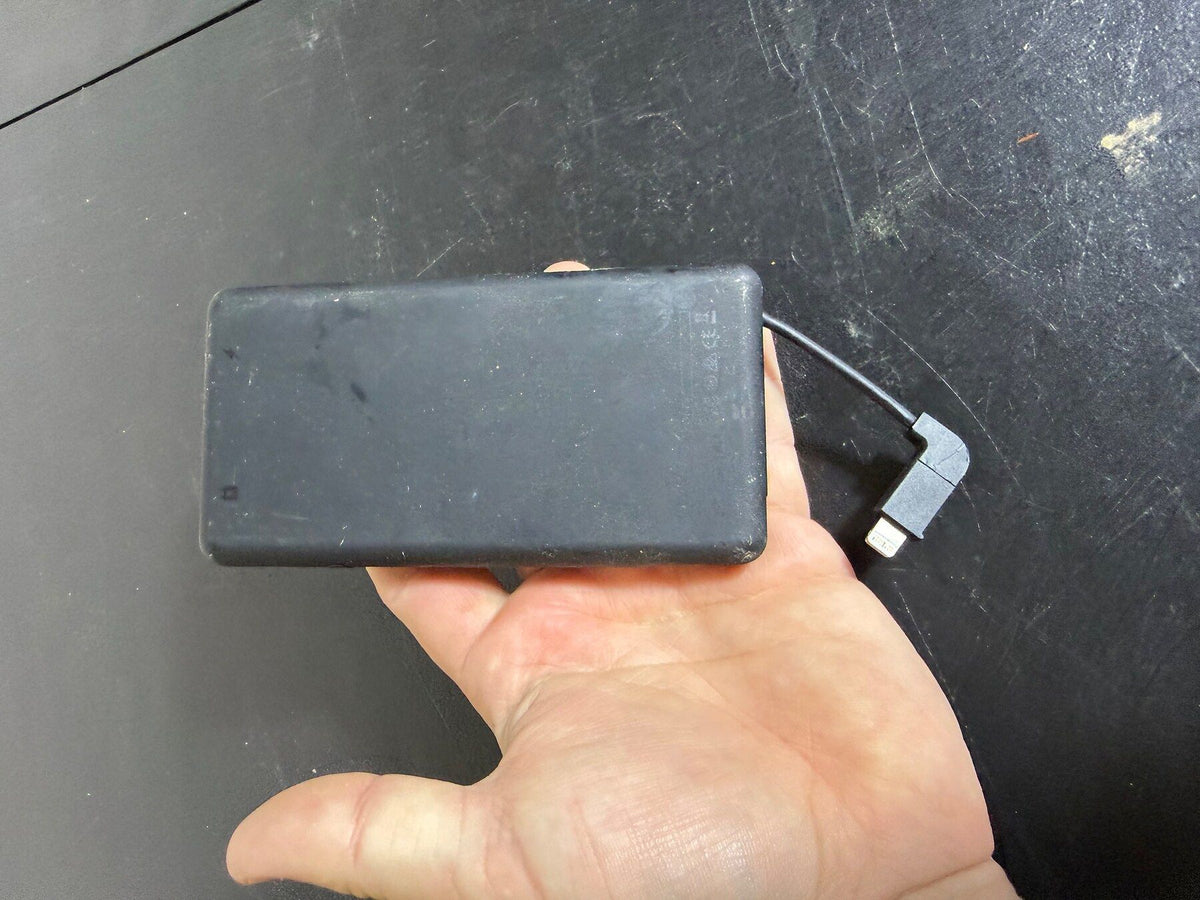 mophie Powerstation Plus 6080mAh Portable Charger Lightning Cable - Wormhole Thrift