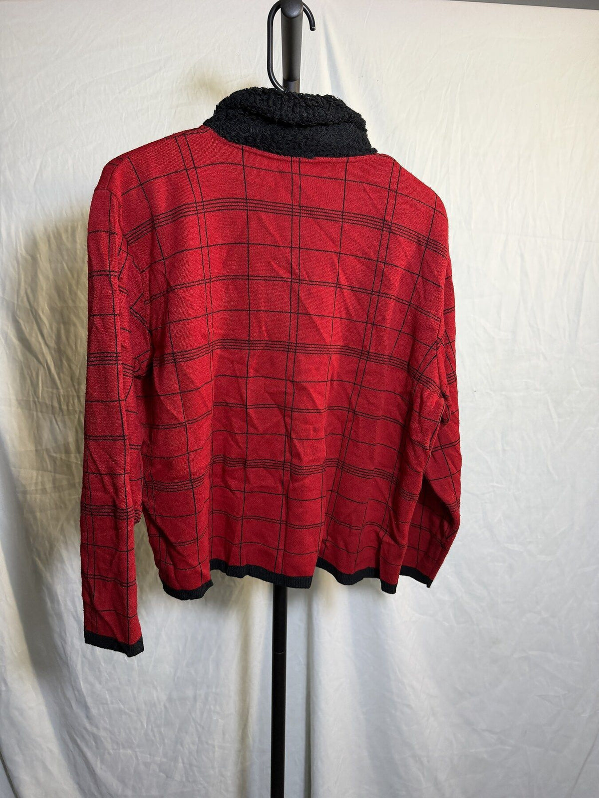 Vintage Prosperity Red Plaid Fuzzy Collar Button-Front Cardigan Jacket - Wormhole Thrift