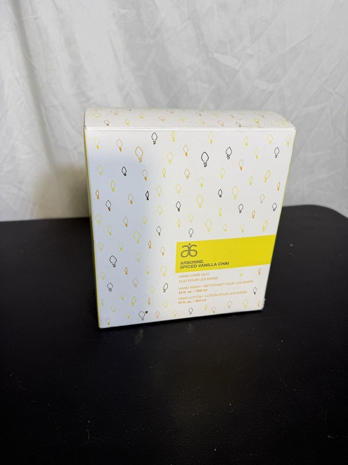 Arbonne Spiced Vanilla Chai Hand Care Duo Boxed Set - Wormhole Thrift