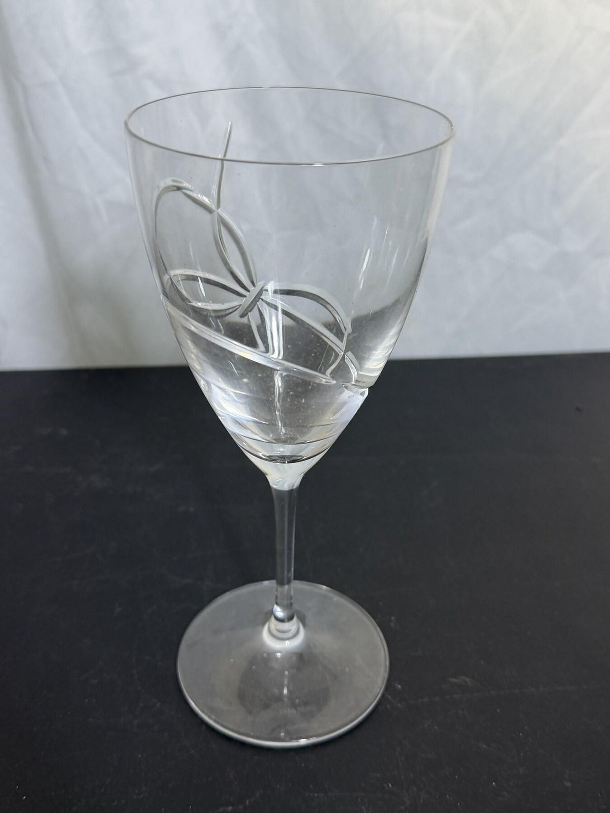 Vera Wang Wedgwood Love Knots Etched Bow Crystal Stemmed Glass - Wormhole Thrift