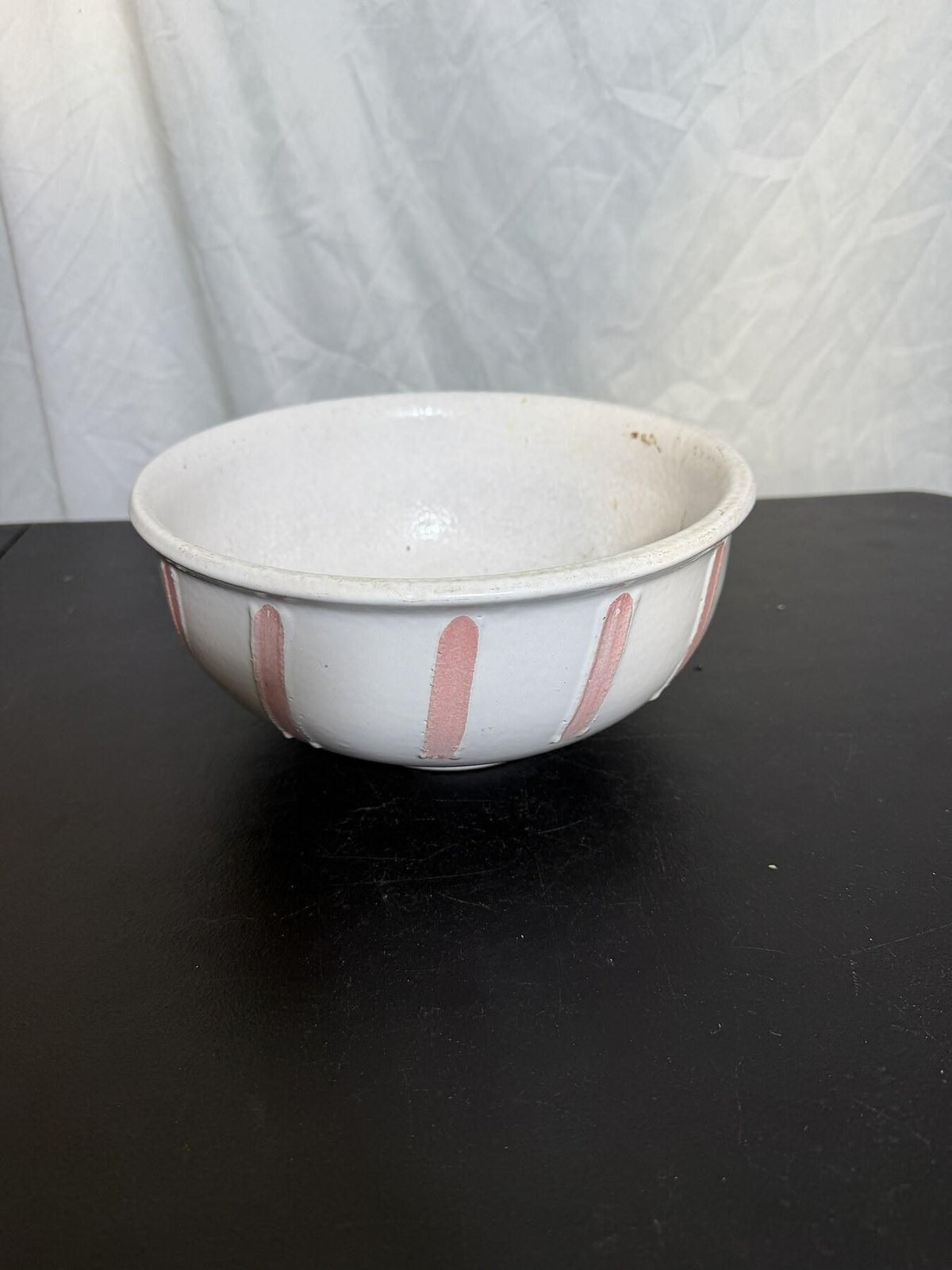 Vertex China LTC-C26 White Ceramic Bowl with Pink Stripes - 9" Diameter - Wormhole Thrift