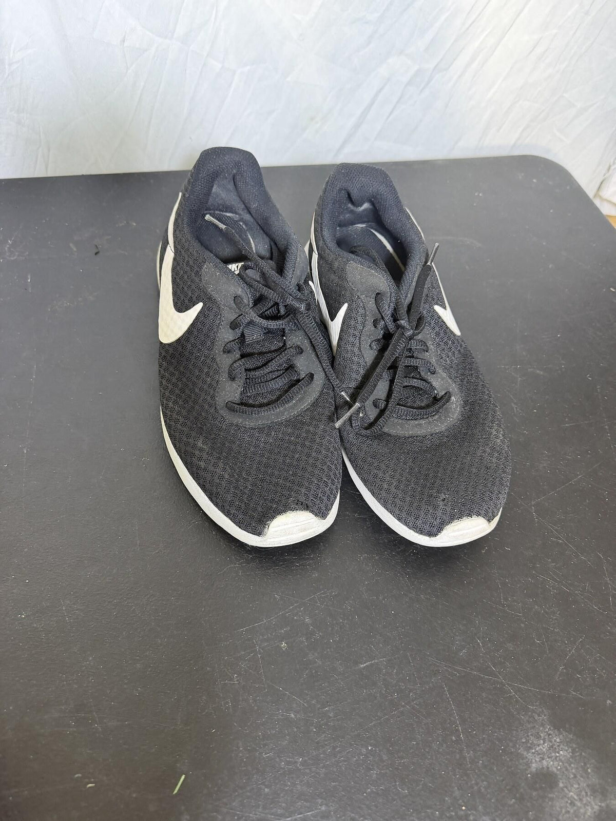 Nike Tanjun Black White Running Shoes Men's Size 10 (812655-011) - Wormhole Thrift