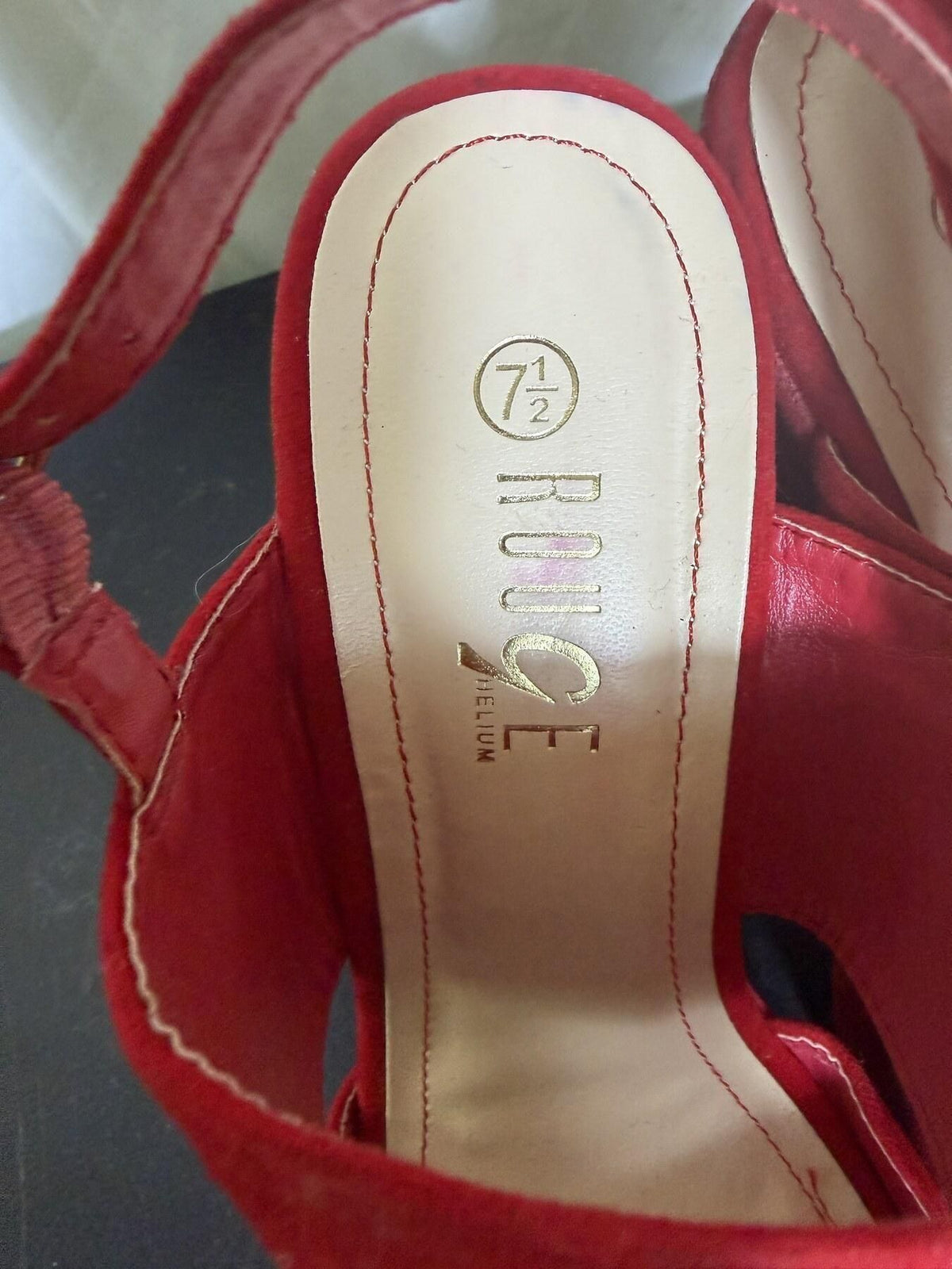 ROUGE HELIUM Red Suede Platform Chunky Heel Sandals Women's Size 7.5 - Wormhole Thrift