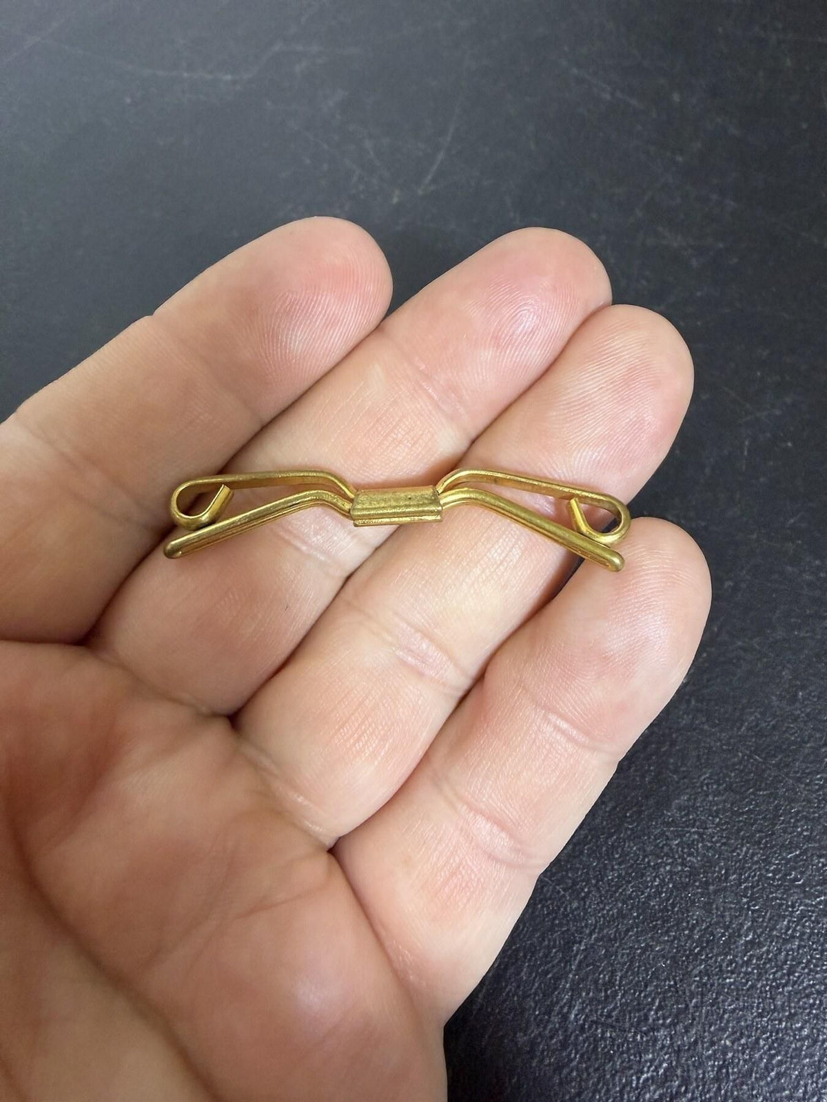 Vintage MANLEIGH Gold Tone Collar Bar Clip Men's Accessory - Wormhole Thrift