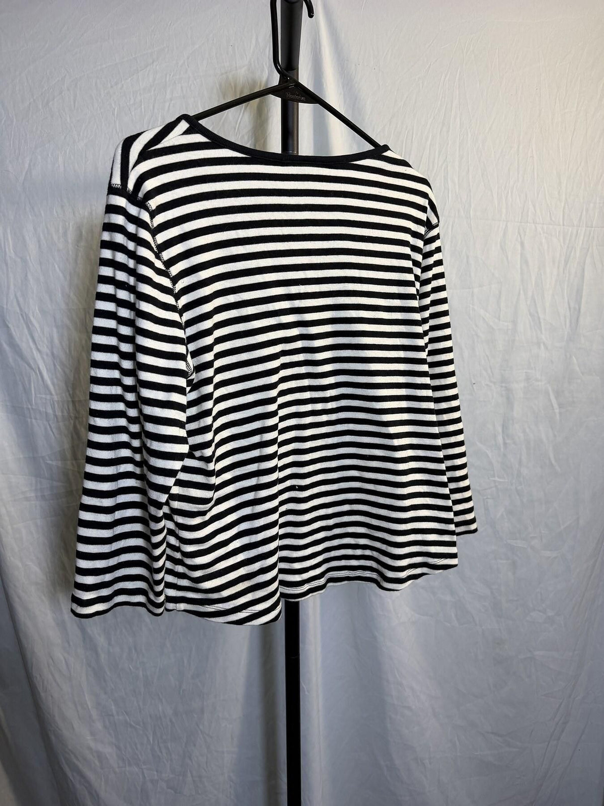 Rafaella Women's XL Black White Stripe Henley V-Neck Long Sleeve Shirt - Wormhole Thrift