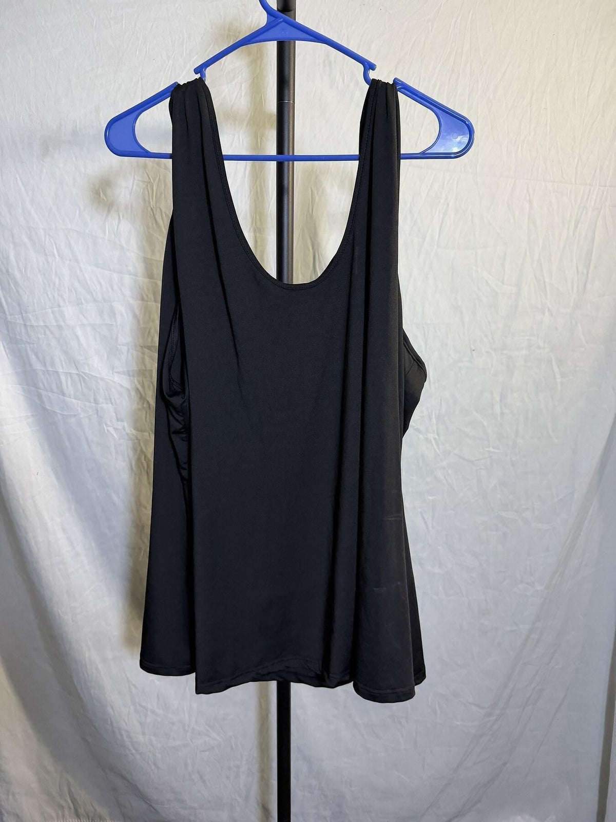 Women's Black Paw Print Heart O-Ring Strap Tank Top Tunic - Wormhole Thrift