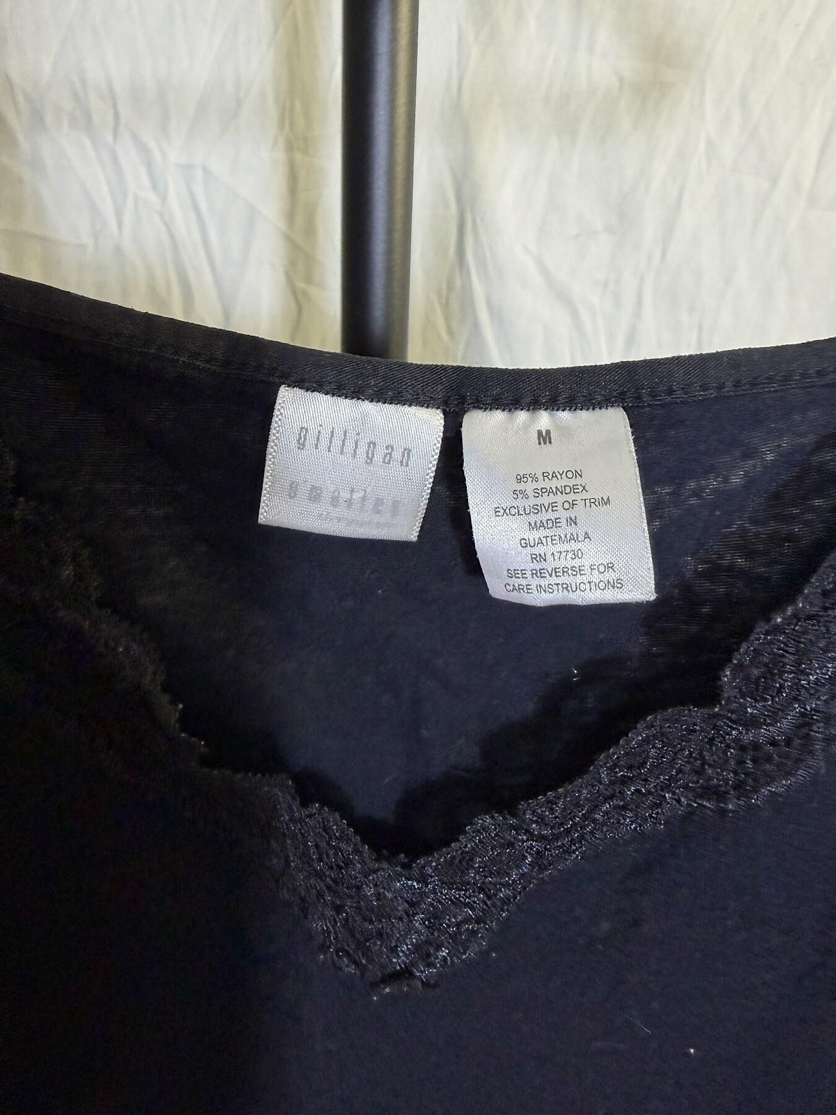 Gilligan & O'Malley Black Lace Trim Camisole Tank Top Size M - Wormhole Thrift