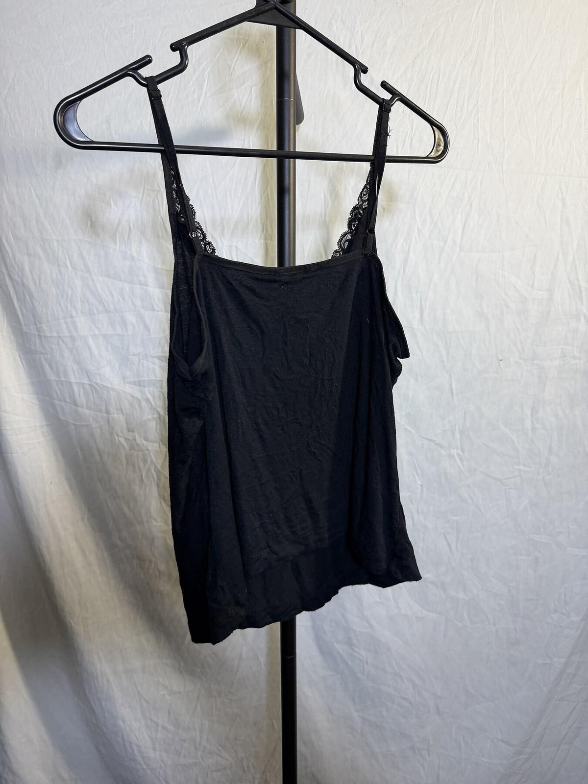 Gilligan & O'Malley Black Lace Trim Camisole Tank Top Size M - Wormhole Thrift