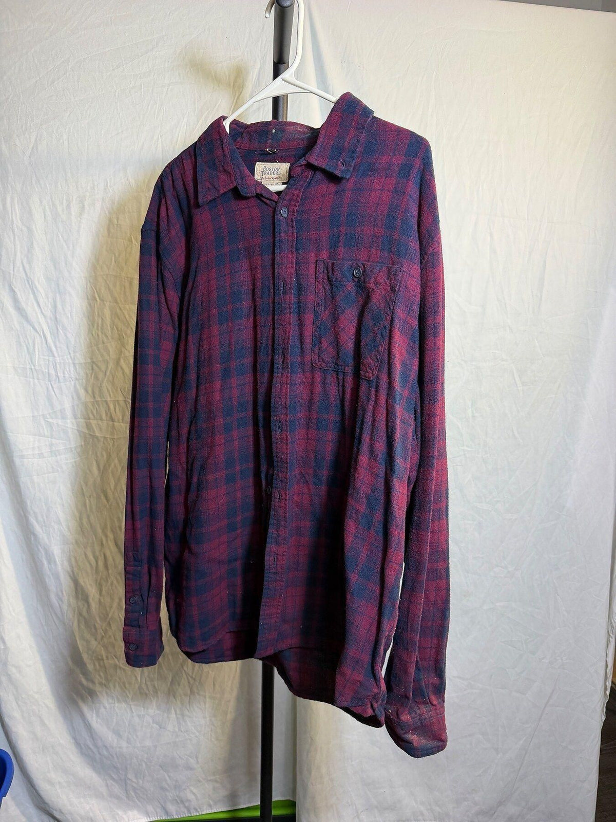 Vintage Boston Traders Men's XXL Red Blue Plaid Flannel Shirt - Wormhole Thrift