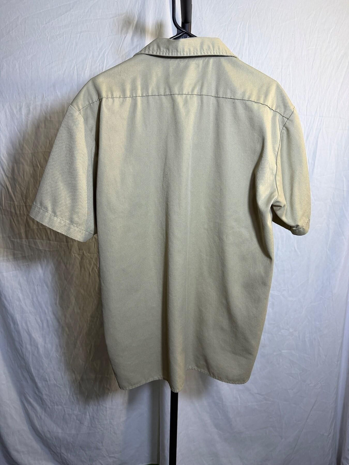 Dickies Men's Medium Khaki Short Sleeve Work Shirt AC29 - Wormhole Thrift