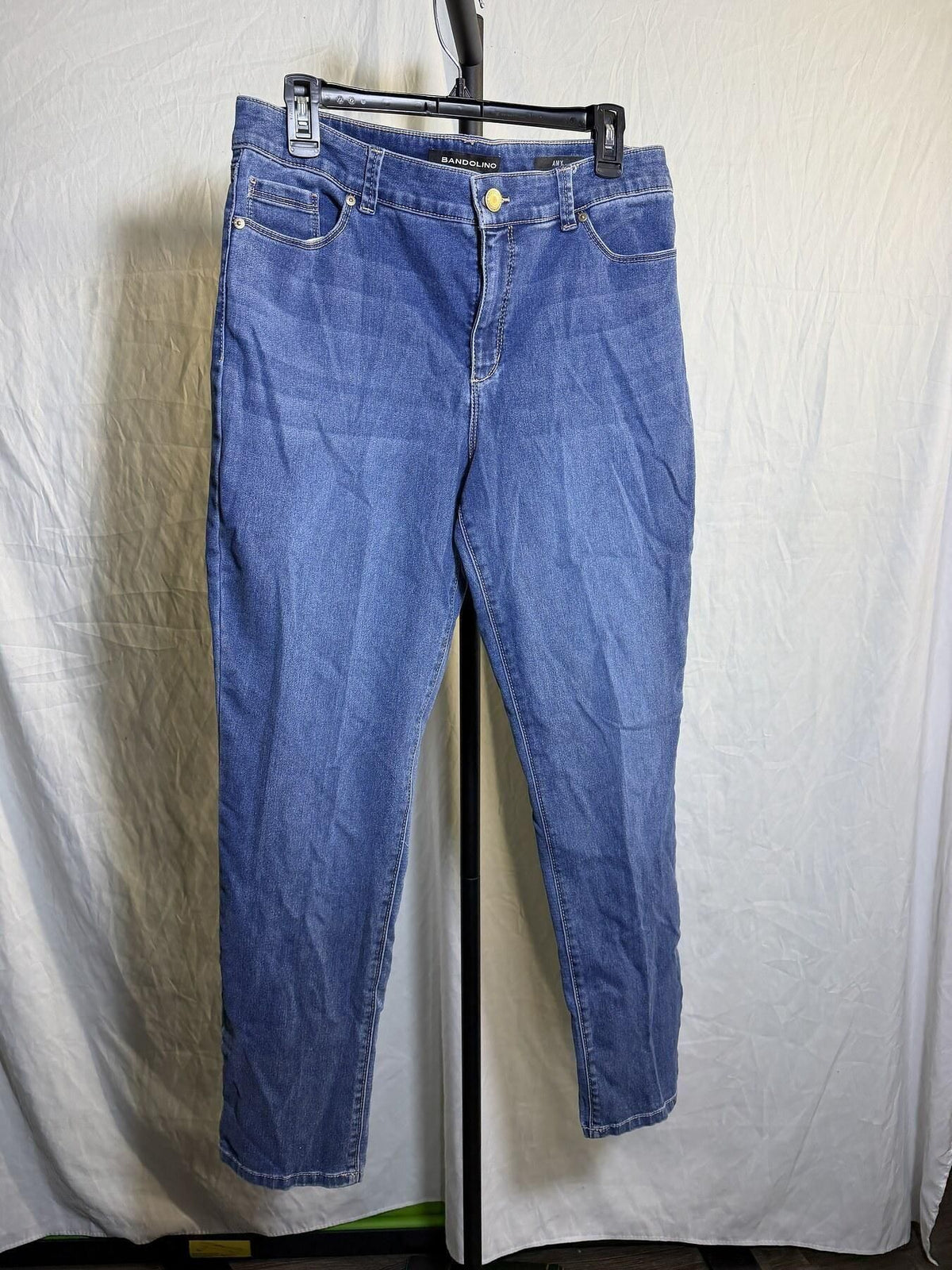 Bandolino Amy Straight Leg Jeans Women's Size 12 Blue Denim Pants - Wormhole Thrift