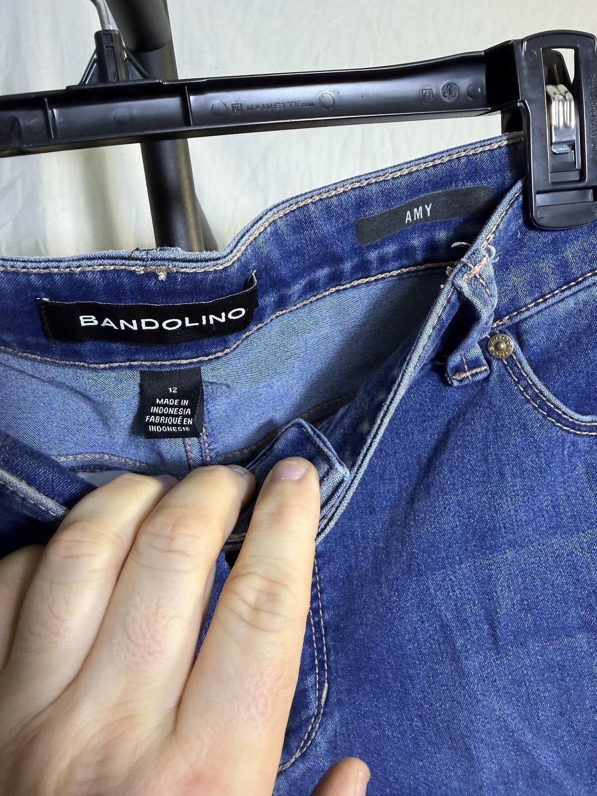 Bandolino Amy Straight Leg Jeans Women's Size 12 Blue Denim Pants - Wormhole Thrift