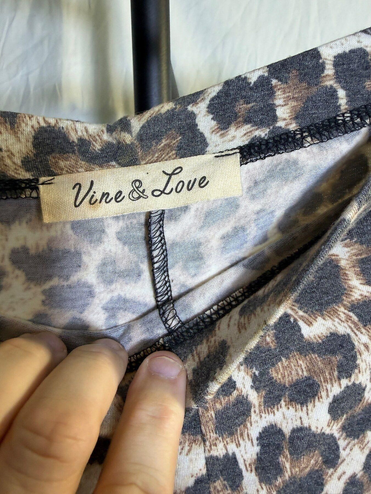 Vine & Love Leopard Print Flare Pants Women's Size S - Wormhole Thrift