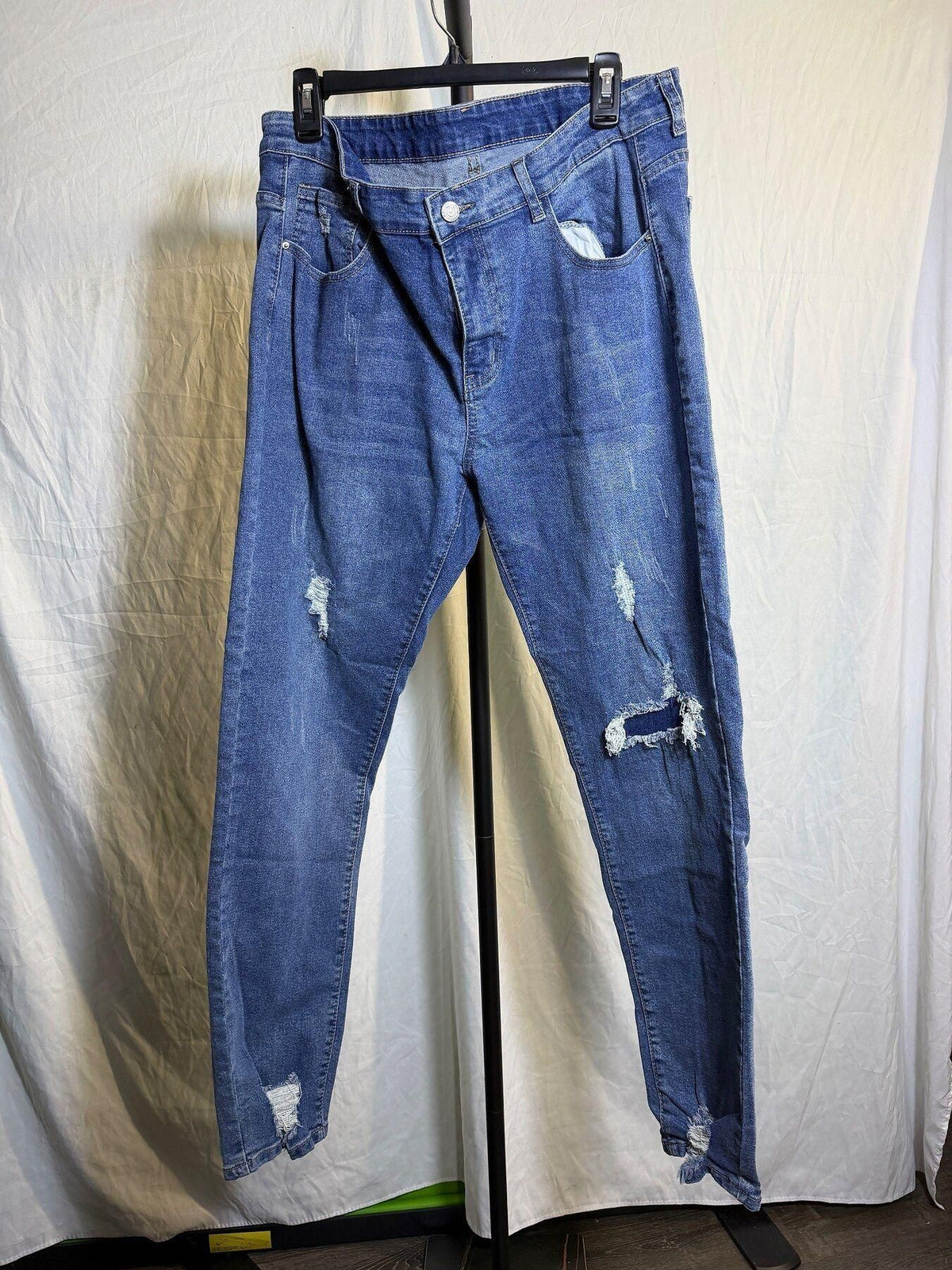 SHEIN Blue Distressed Denim Jeans - Cotton Blend - Wormhole Thrift