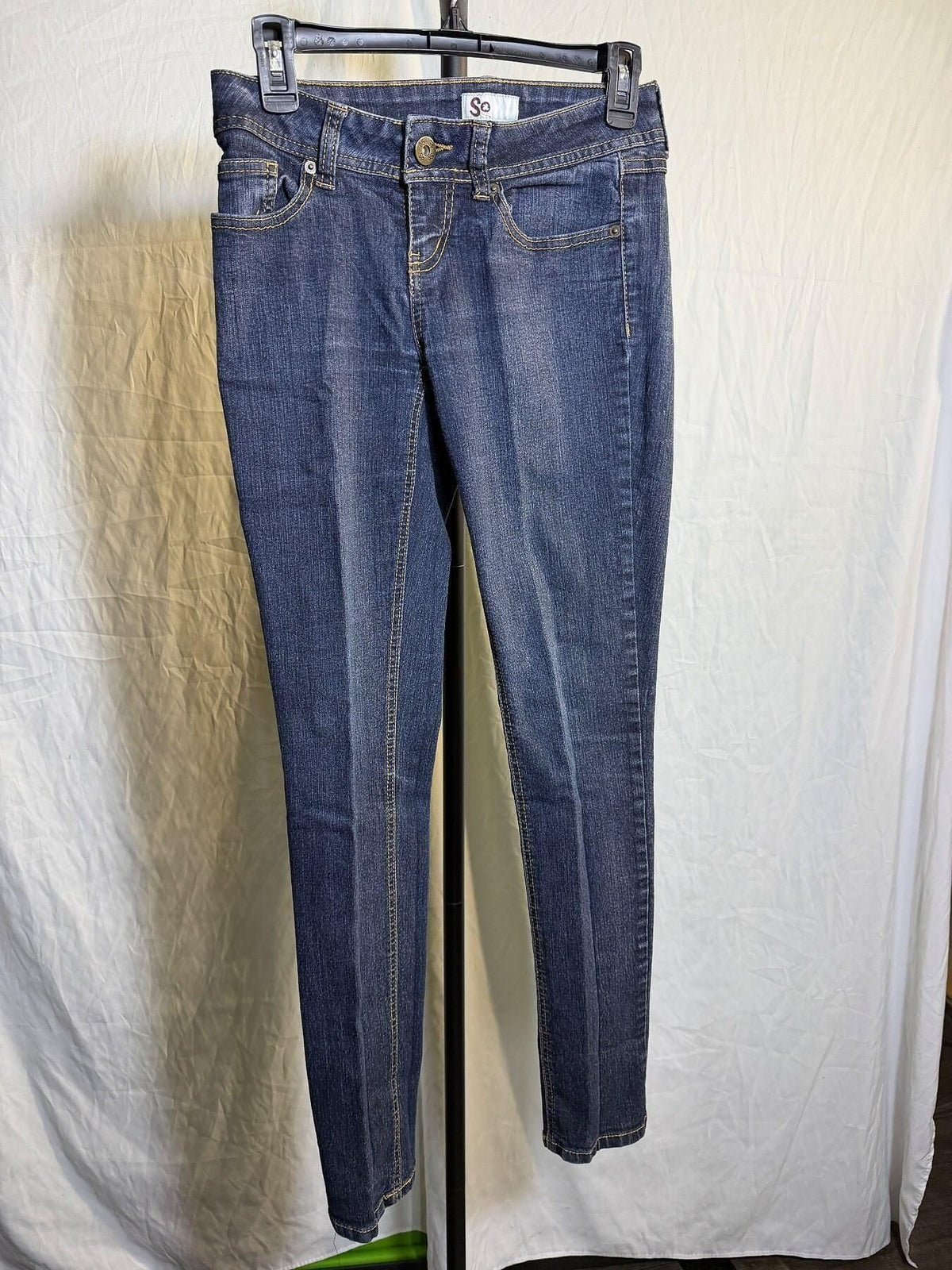 S.O. Stretch Skinny Jeans Dark Wash Women's Size 1 - Wormhole Thrift