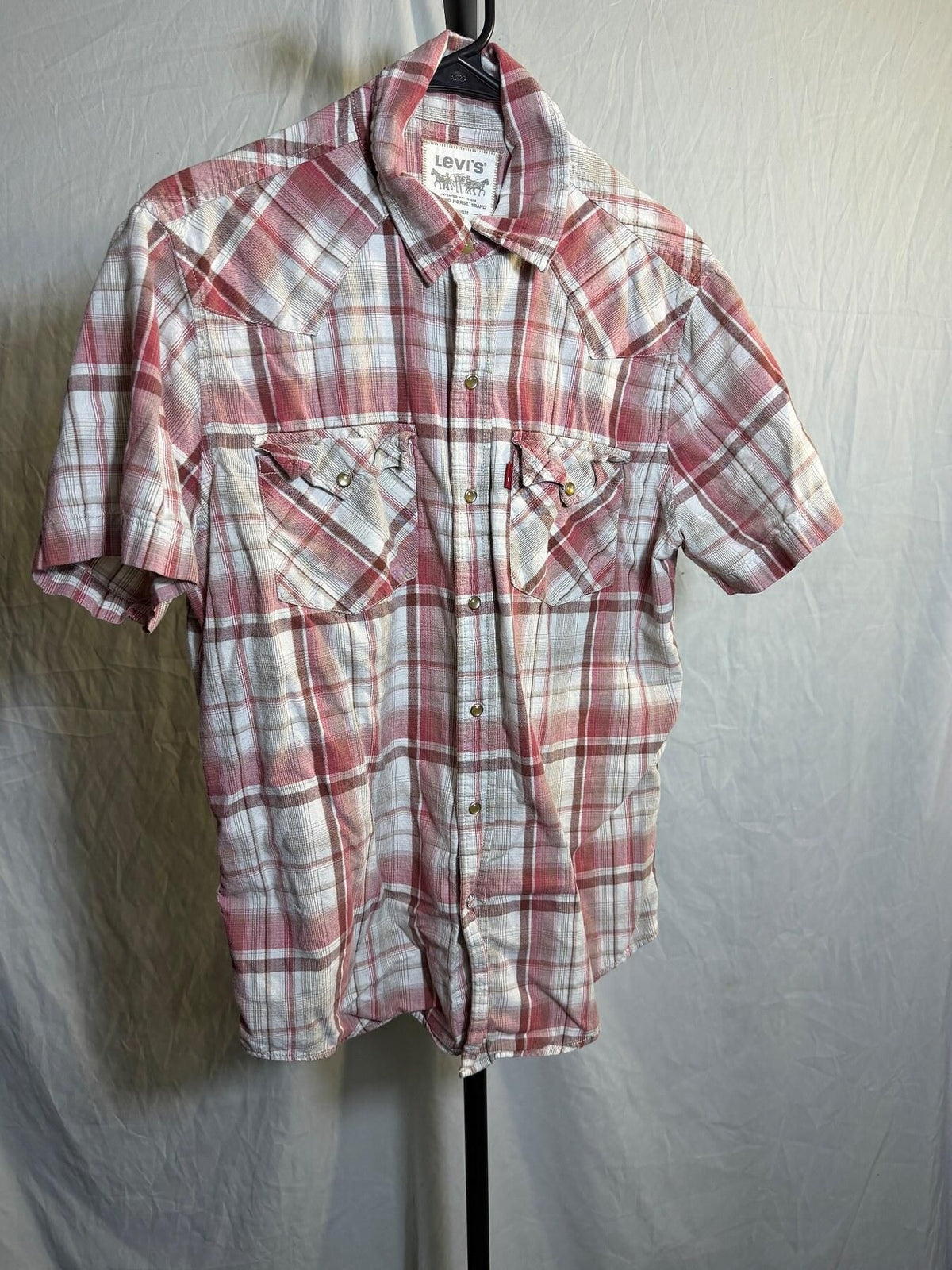 Vintage Levi's Red Plaid Western Snap Shirt Men's Medium - Wormhole Thrift