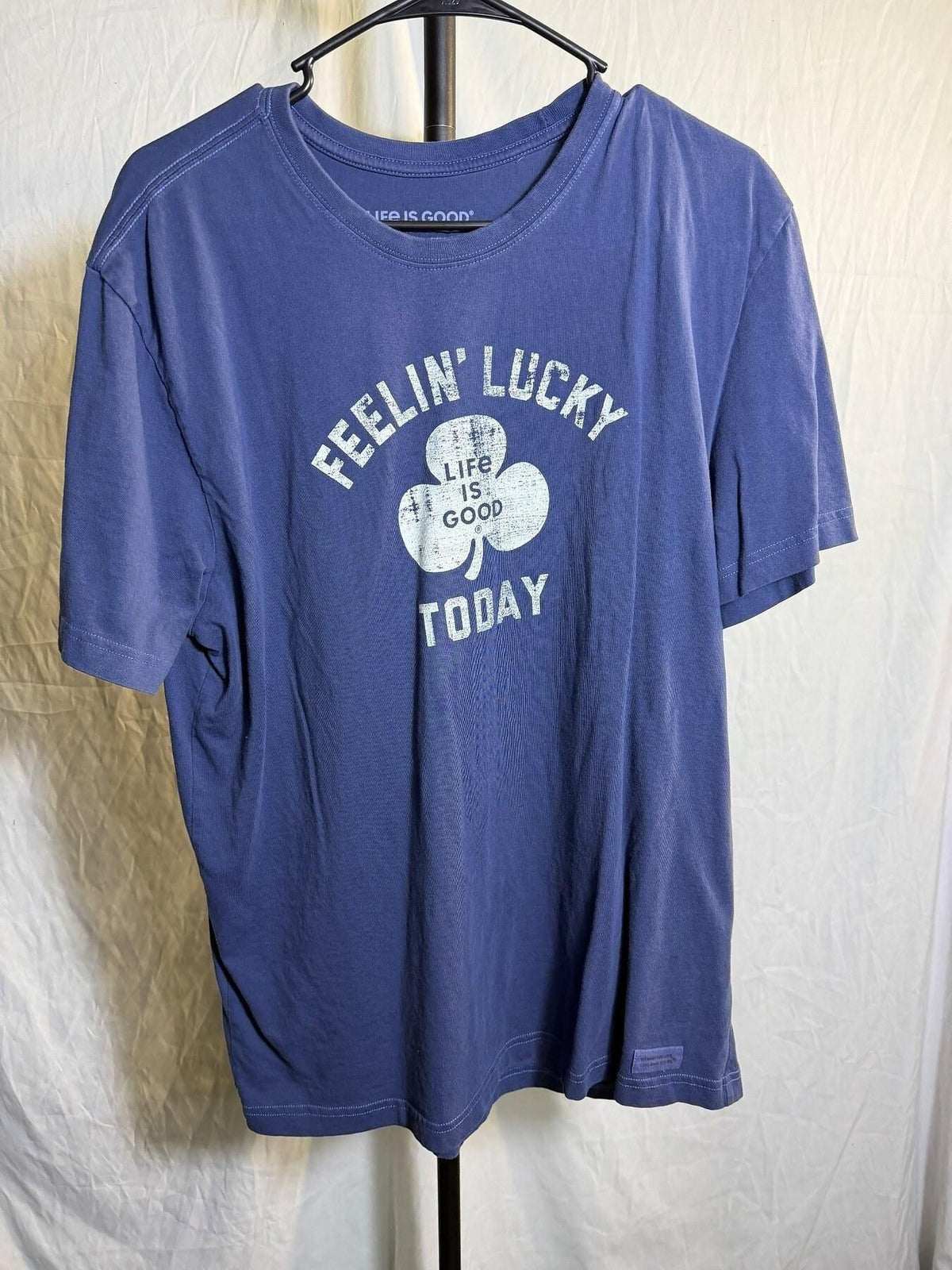 Life is Good Men's L Crusher Tee Feelin' Lucky Shamrock Blue T-Shirt - Wormhole Thrift