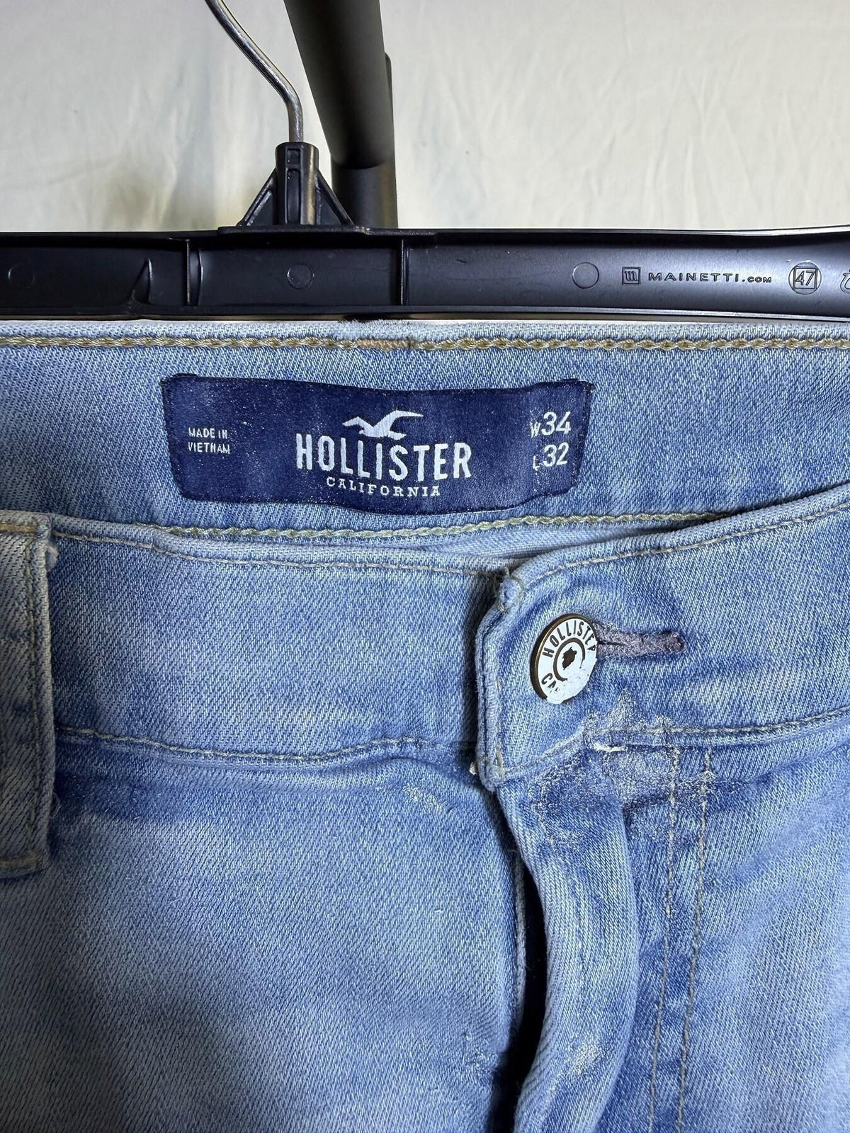 Hollister Men's W34 L32 Stacked Skinny Advanced Stretch Distressed Jeans - Wormhole Thrift
