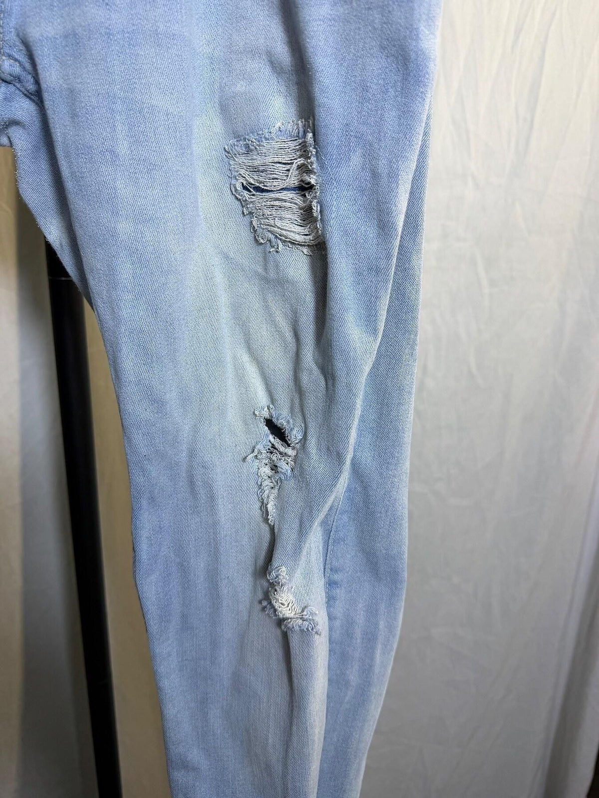 Hollister Men's W34 L32 Stacked Skinny Advanced Stretch Distressed Jeans - Wormhole Thrift