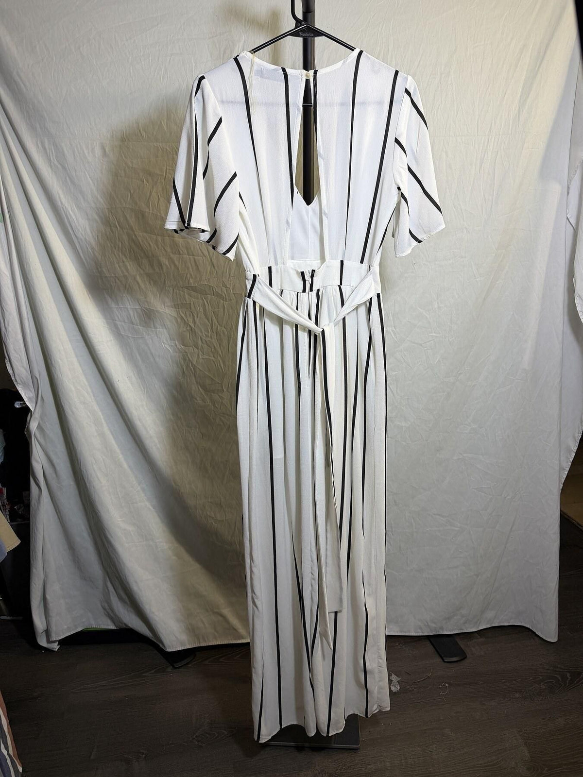 Crystal Doll Women's Ivory Black Striped Jumpsuit Romper Size 3 - Wormhole Thrift