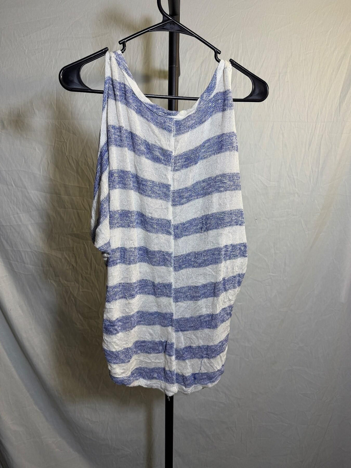 Vintage dots. Blue & White Striped Knit Tank Top - Women's Size M - Wormhole Thrift