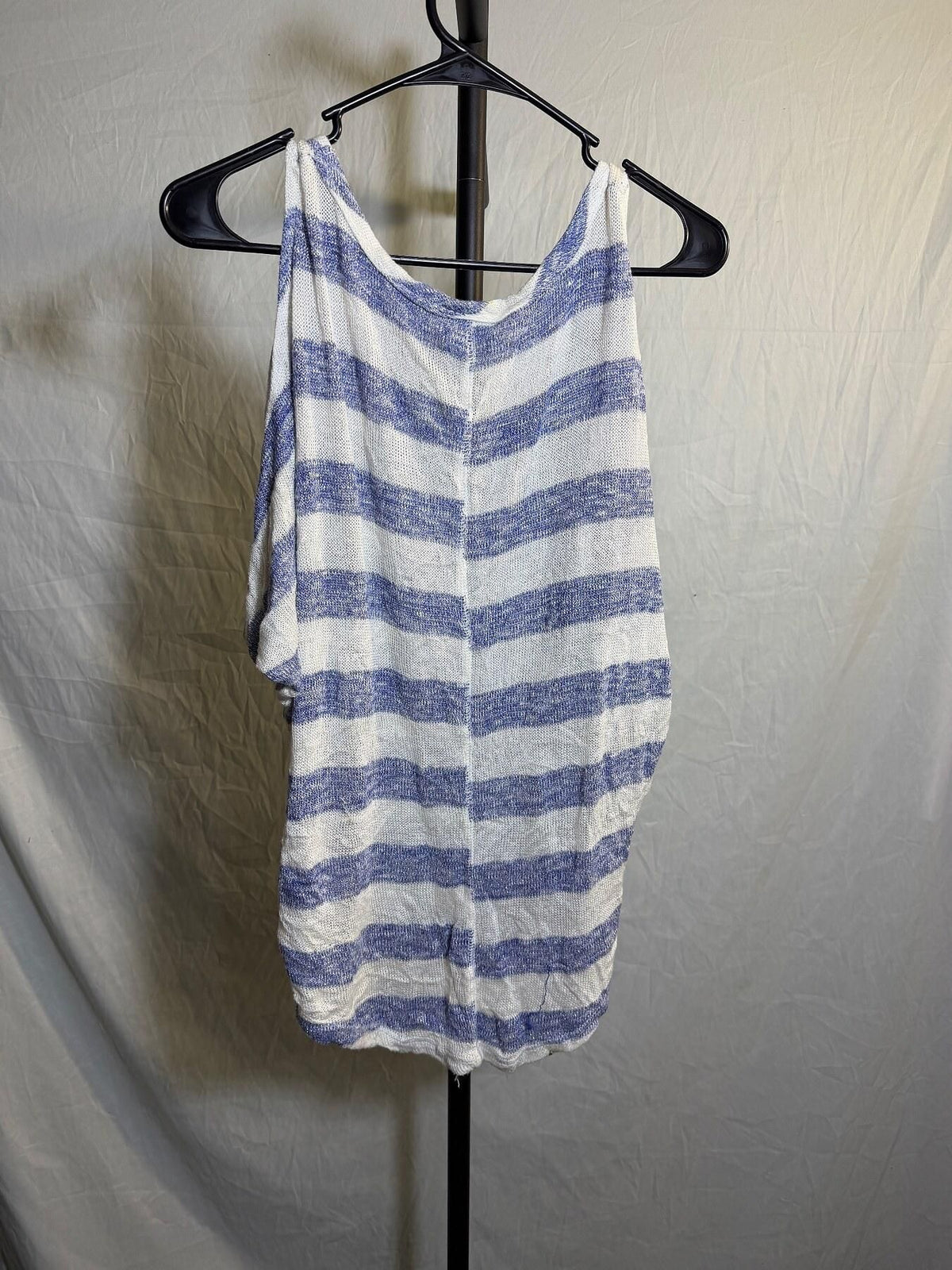 Vintage dots. Blue & White Striped Knit Tank Top - Women's Size M - Wormhole Thrift