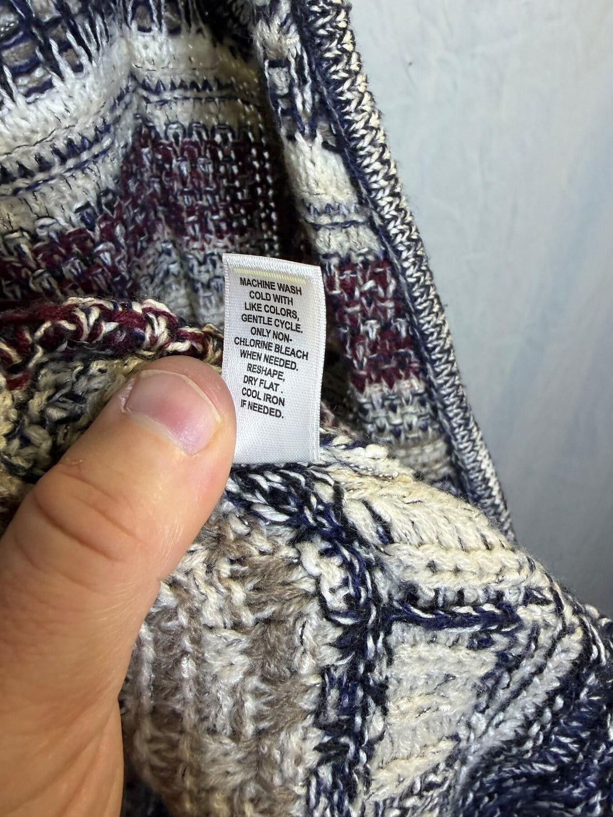 Cato Women's Small Multi-Color Knit Sleeveless Fringe Cardigan Vest - Wormhole Thrift