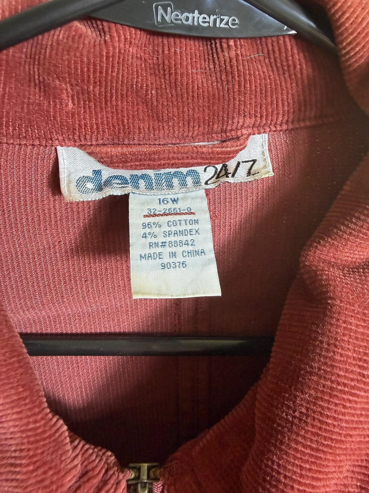 Denim 24/7 Women's Dusty Red Corduroy Zip Front Jacket Size 16W - Wormhole Thrift