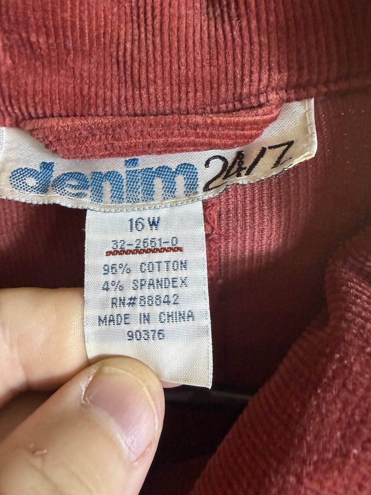 Denim 24/7 Women's Dusty Red Corduroy Zip Front Jacket Size 16W - Wormhole Thrift