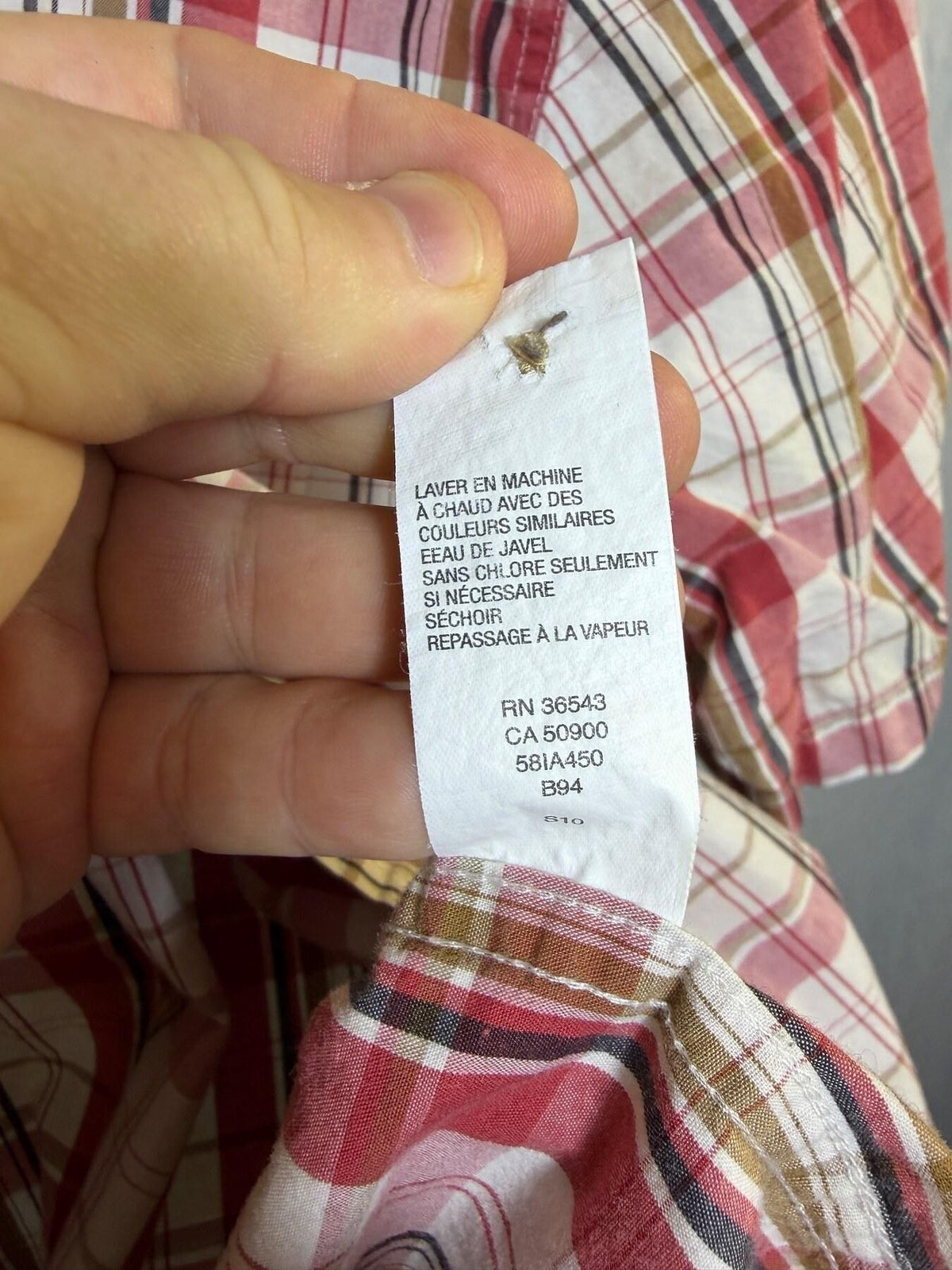 Timberland Men's Medium Plaid Short Sleeve Button Up Shirt - Wormhole Thrift