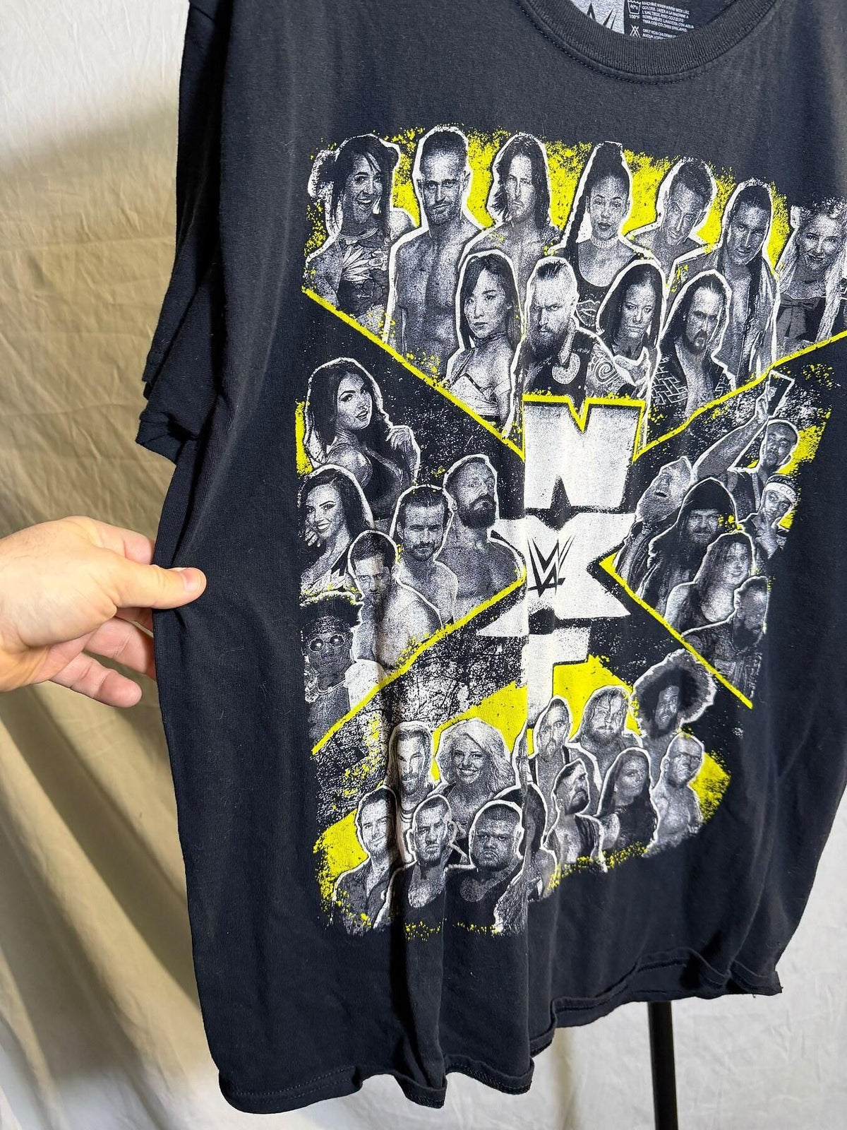 WWE NXT #WeAreNXT Wrestler Collage Black T-Shirt Men's Size Large 2017 - Wormhole Thrift