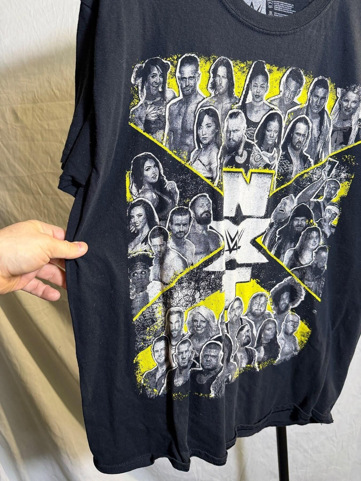 WWE NXT #WeAreNXT Wrestler Collage Black T-Shirt Men's Size Large 2017 - Wormhole Thrift
