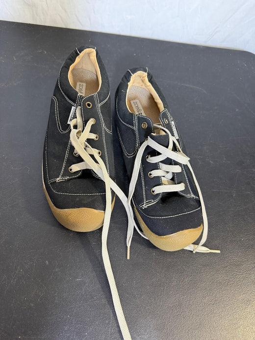 Zoe & Zac Black Canvas Lace-Up Sneakers Women's Size 8.5 - Wormhole Thrift