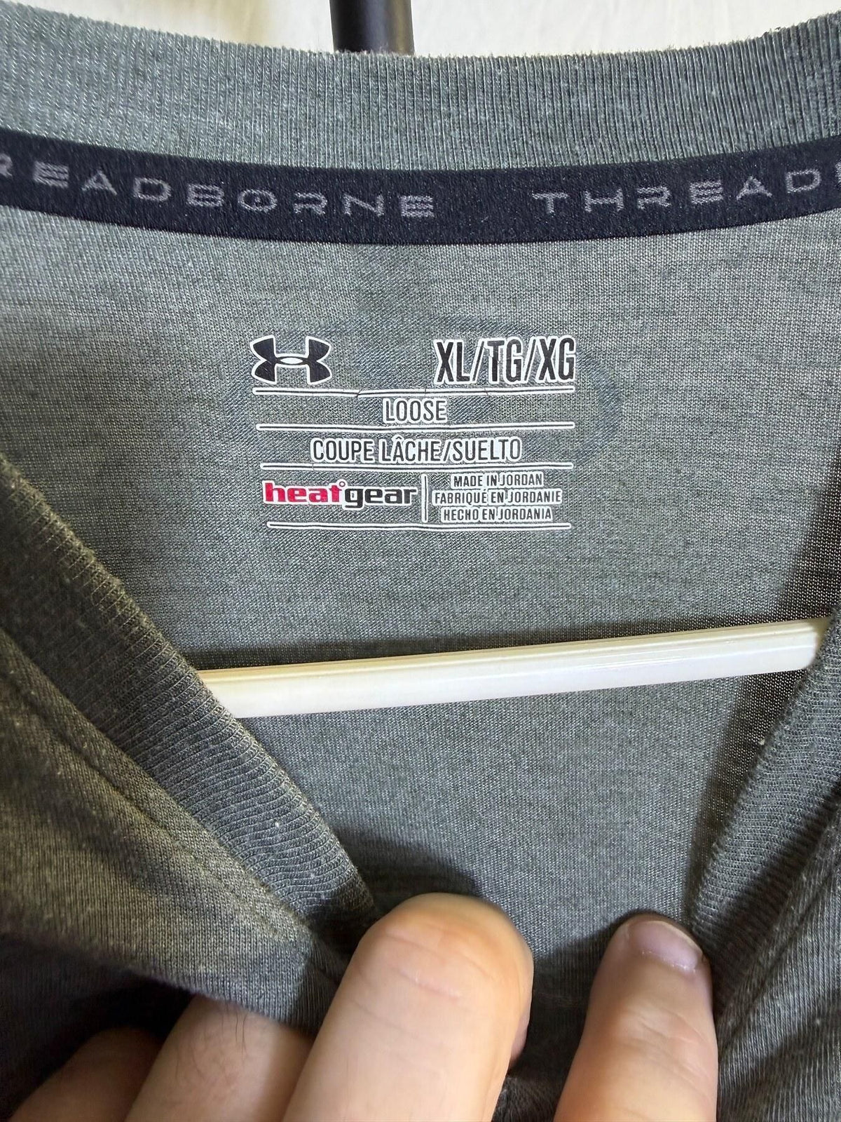 Under Armour Men's XL Threadborne HeatGear V-Neck T-Shirt Green - Wormhole Thrift