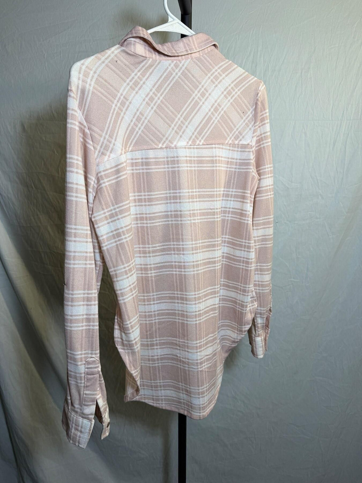 Passport Women's Pink & White Plaid Button Up Shirt Size M - Wormhole Thrift