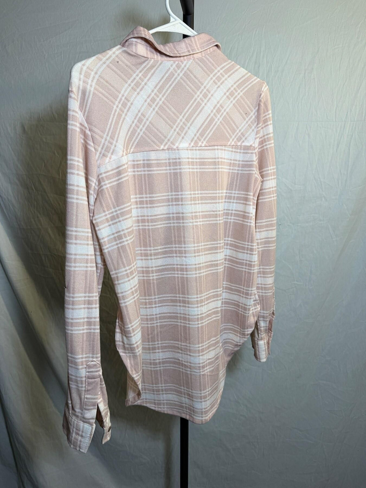 Passport Women's Pink & White Plaid Button Up Shirt Size M - Wormhole Thrift