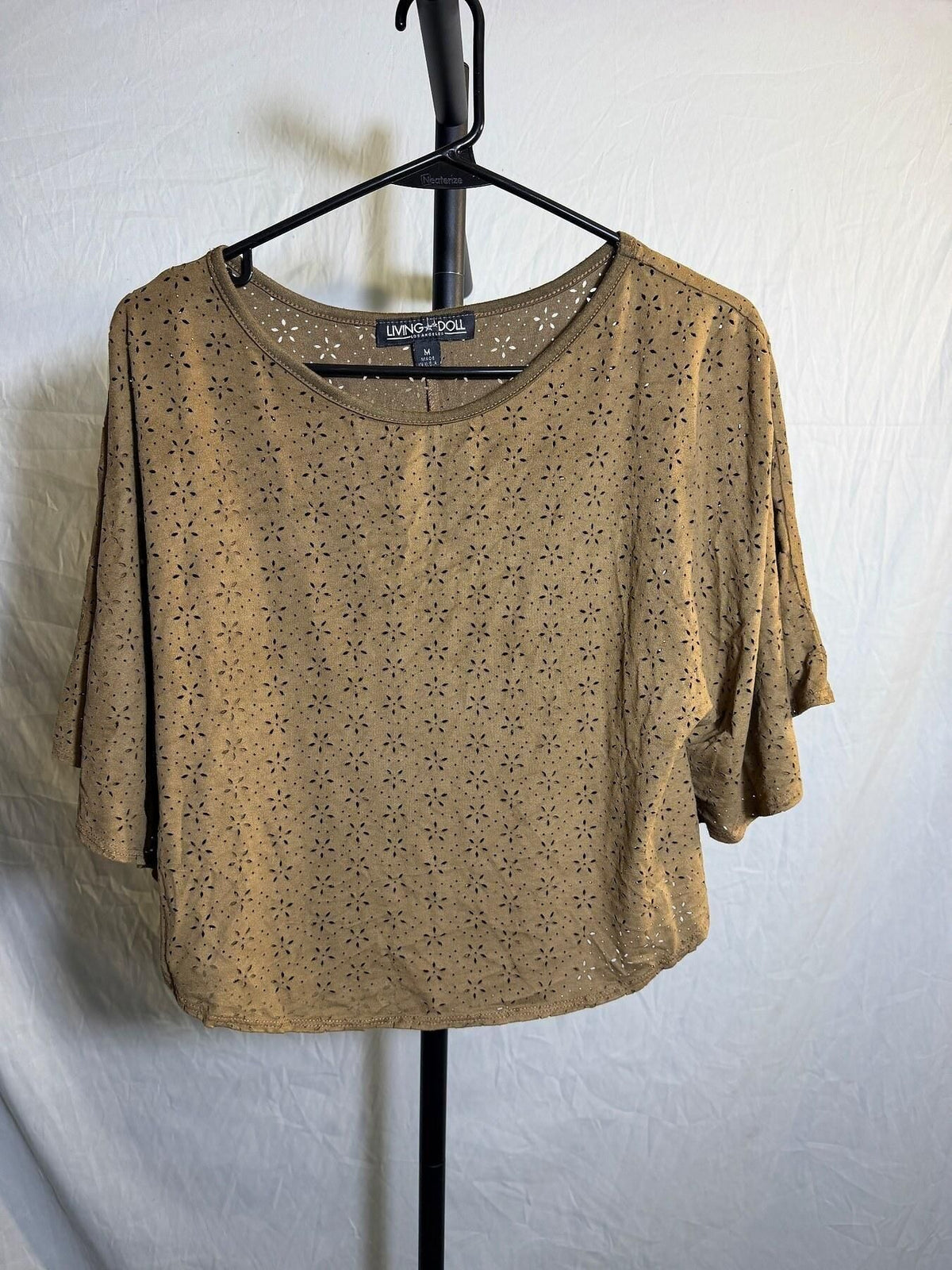 Living Doll Los Angeles Taupe Laser Cut Short Sleeve Top Size M - Wormhole Thrift