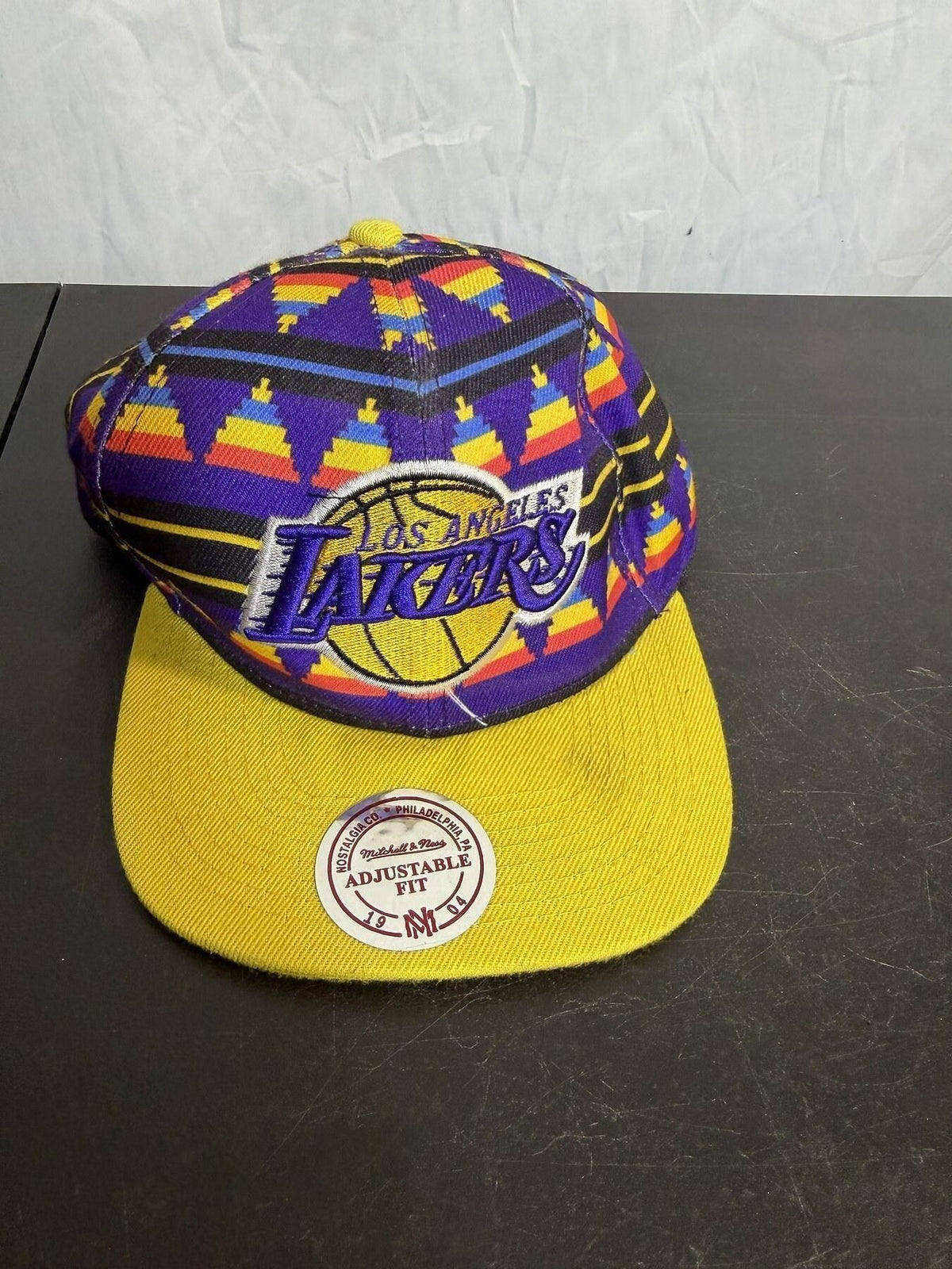 Vintage Mitchell & Ness NBA Los Angeles Lakers Hardwood Classics Snapback Hat - Wormhole Thrift