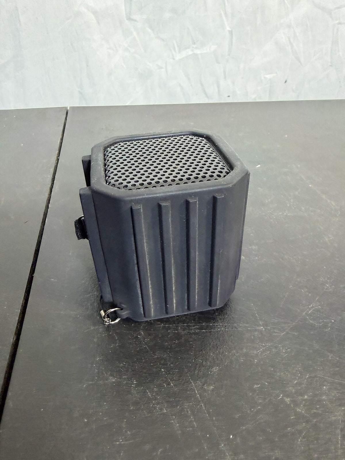 ECOXGEAR ECOPEBBLE GDI-EPB100 Portable Bluetooth Speaker w/ Carabiner - Wormhole Thrift