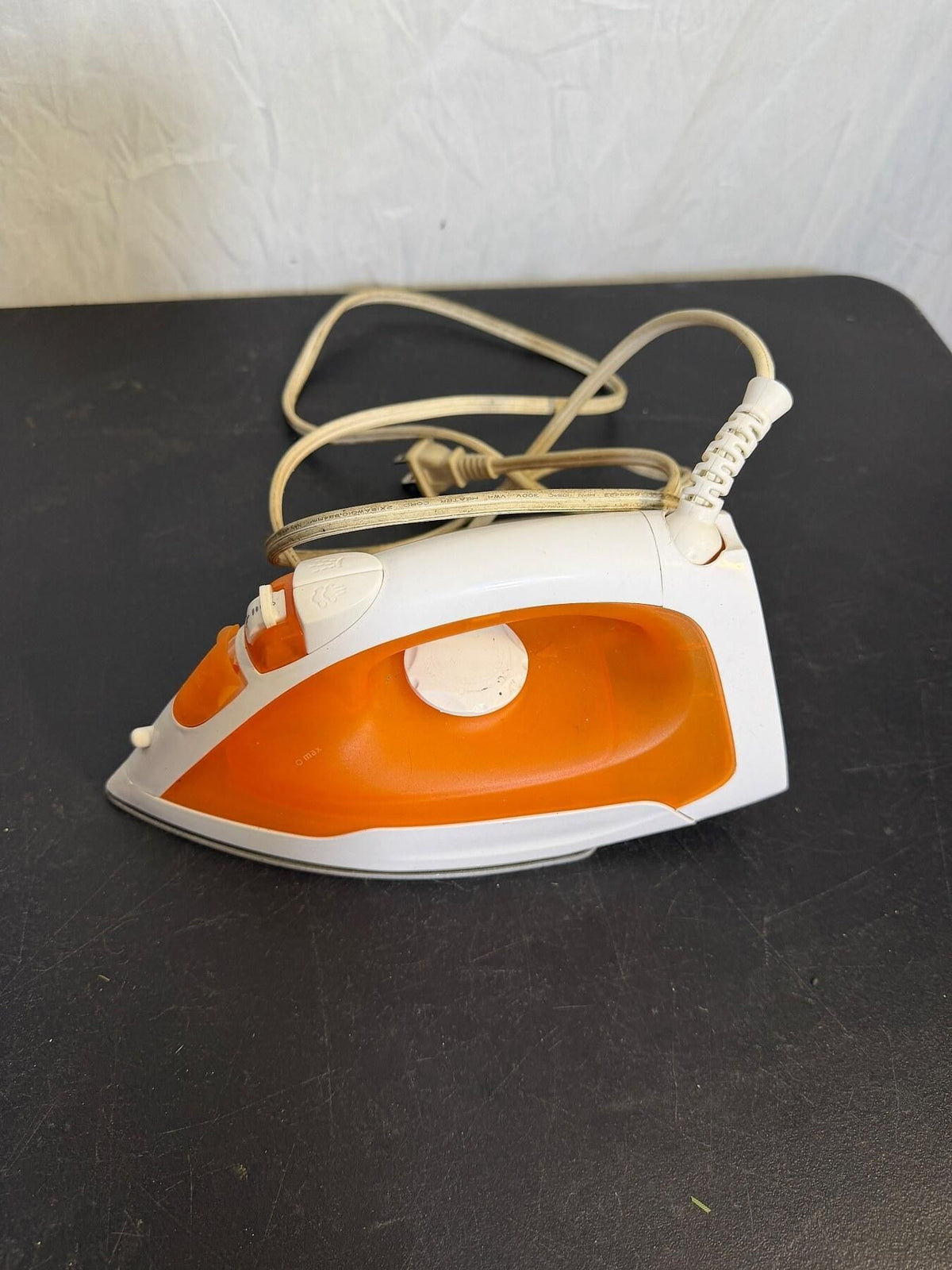 Walmart ES2350 Steam Iron - White & Orange Home Appliance - Wormhole Thrift