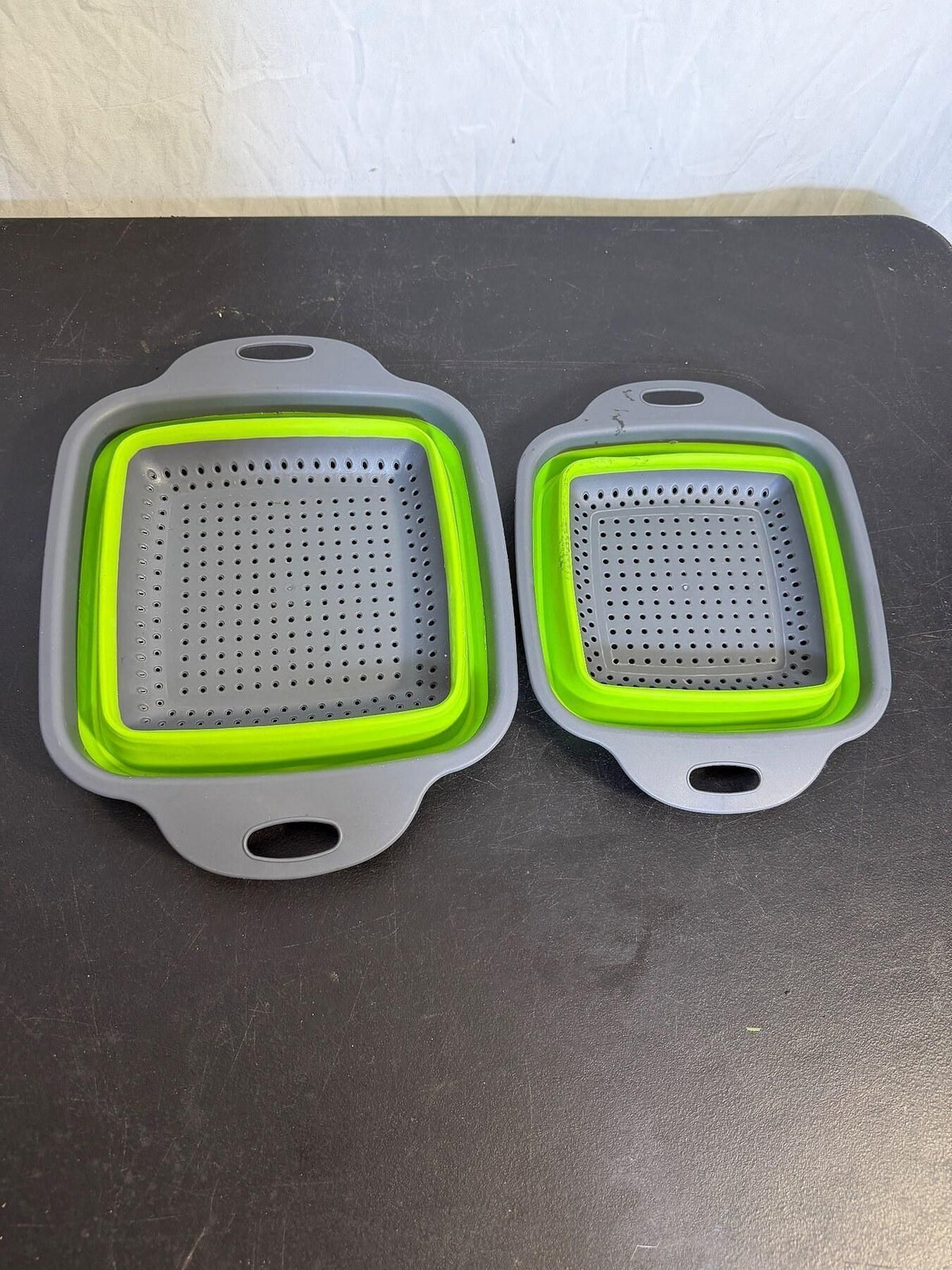 Set of 2 Collapsible Silicone Colanders - Gray & Lime Green - Wormhole Thrift