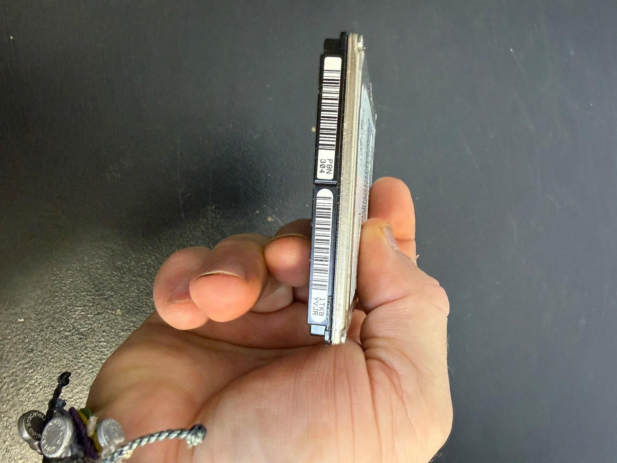 Hitachi 320GB SATA 2.5" Laptop Hard Drive HDD P/N 0A70343 - Wormhole Thrift